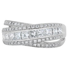 Bague croisée en or blanc 14 carats diamants ronds et taille princesse