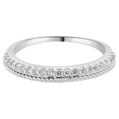 Anillo de oro blanco de 14 quilates con diamantes redondos talla brillante