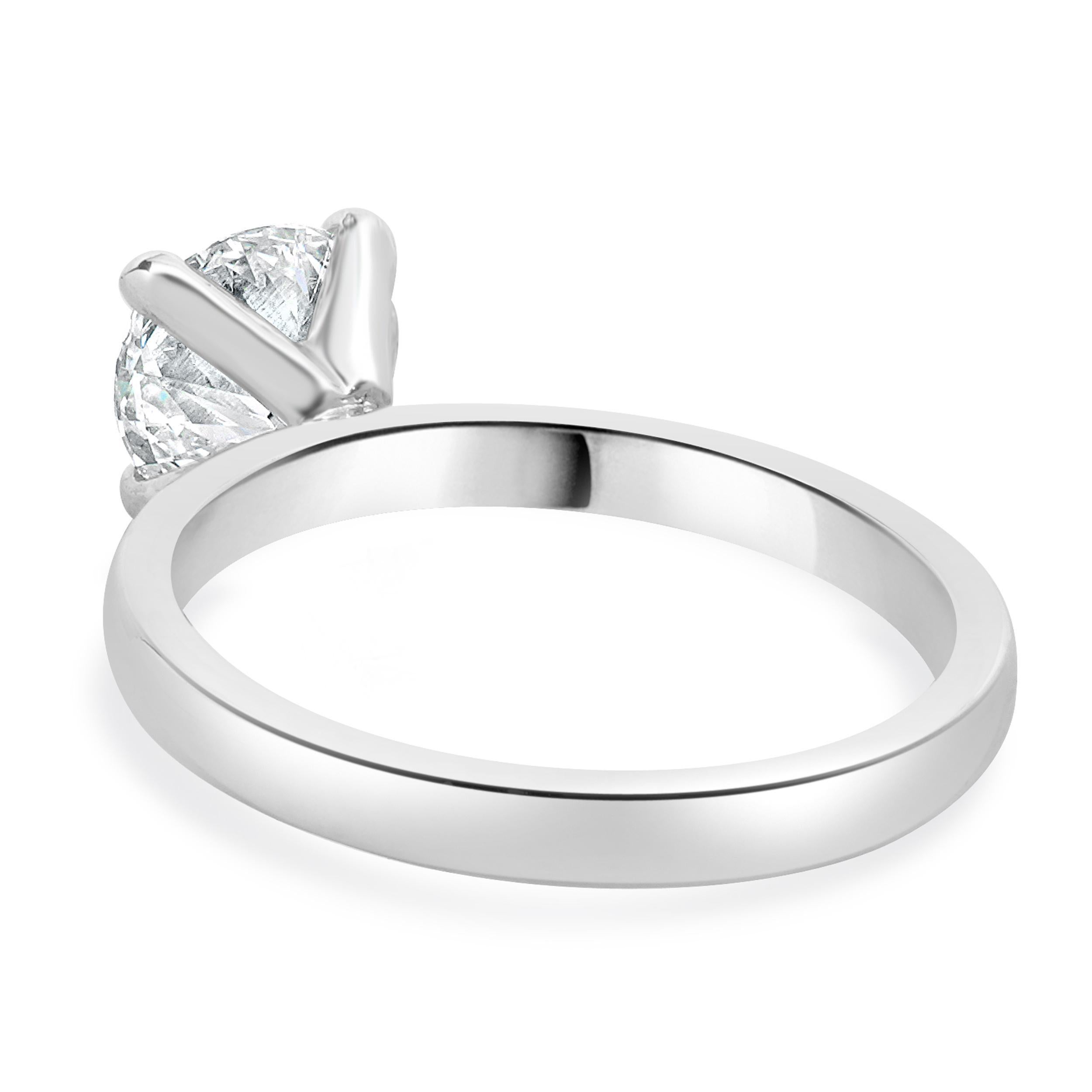 Designer: custom
Material: platinum
Center Diamond: 1 round brilliant cut = 1.21ct
Color : G
Clarity : VS2
GIA: 6147706863
Size: 4.5 complimentary sizing available 
Weight: 4.54 grams