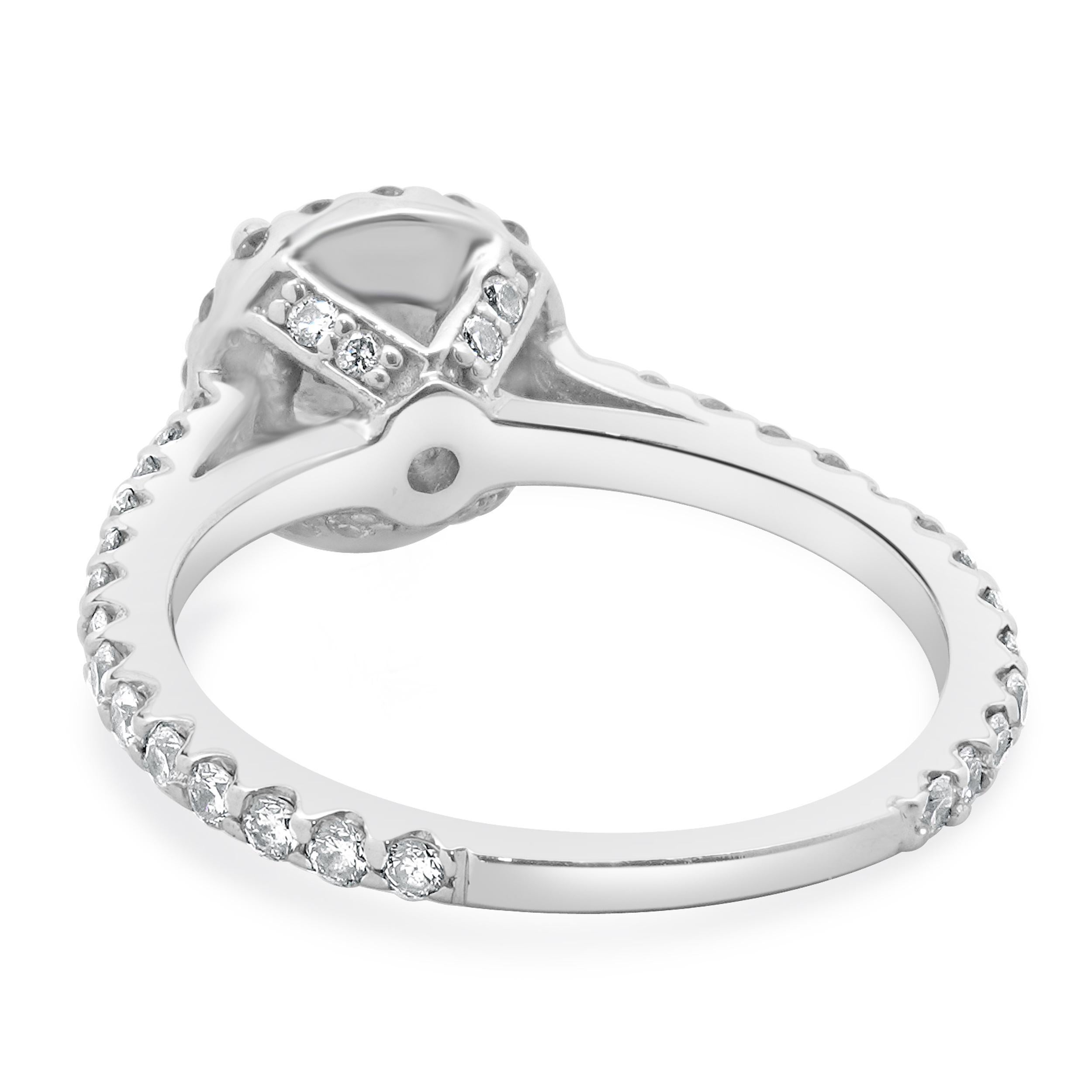 Taille ronde Bague de fiançailles en or blanc 14 carats avec diamants taille brillant rond en vente