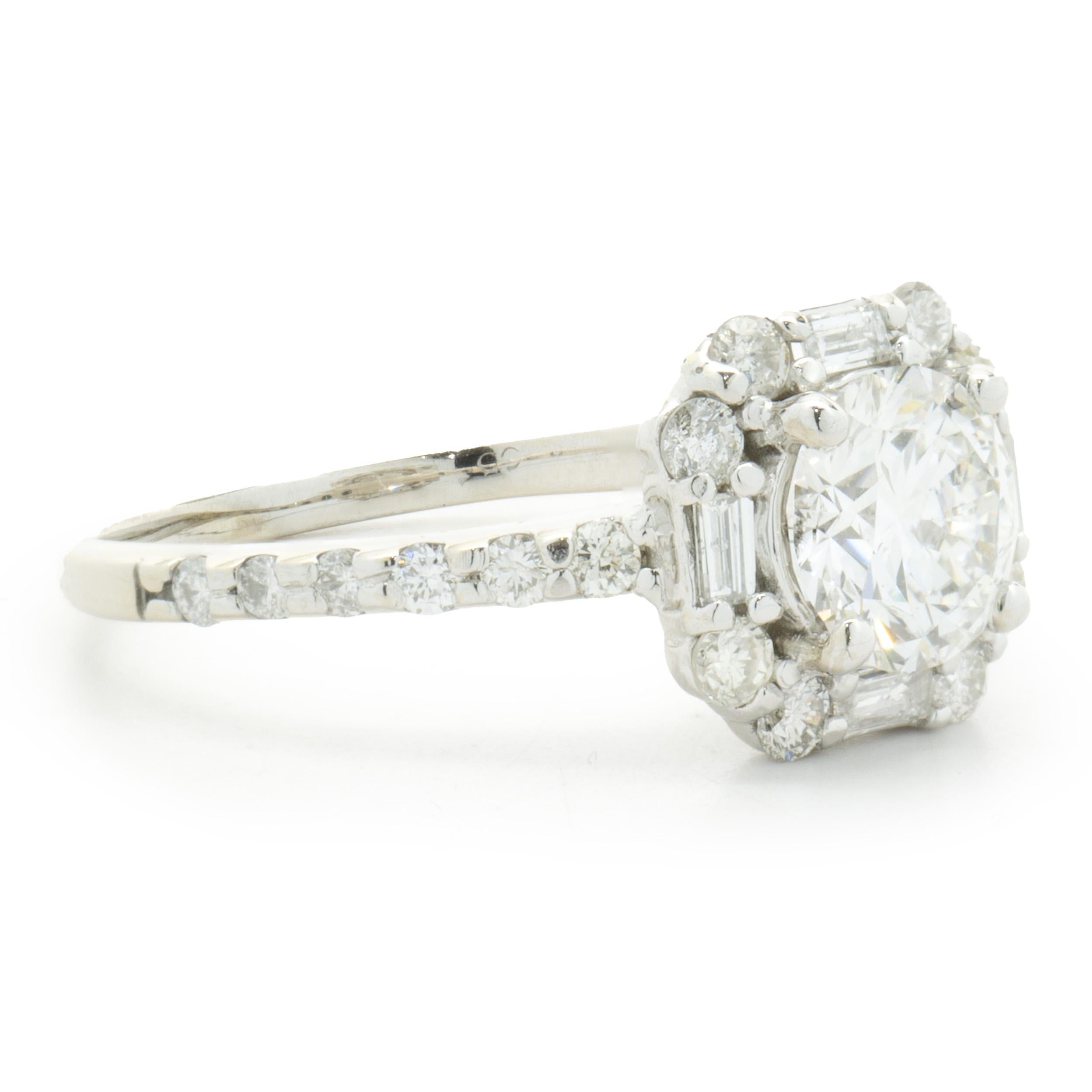 Bague de fiançailles en or blanc 14 carats avec diamants taille brillant rond Excellent état - En vente à Scottsdale, AZ