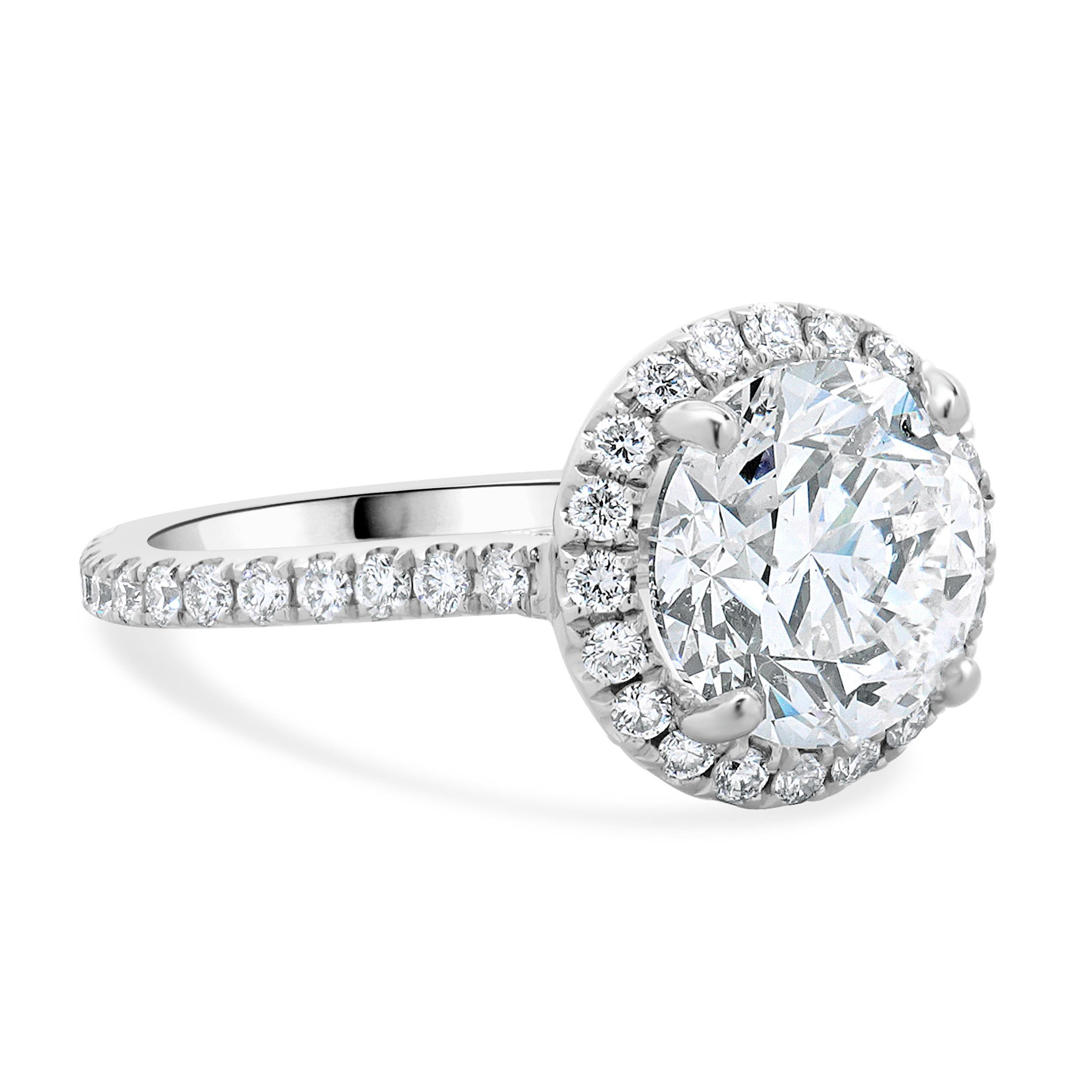 Bague de fiançailles en or blanc 14 carats avec diamants taille brillant rond Excellent état - En vente à Scottsdale, AZ