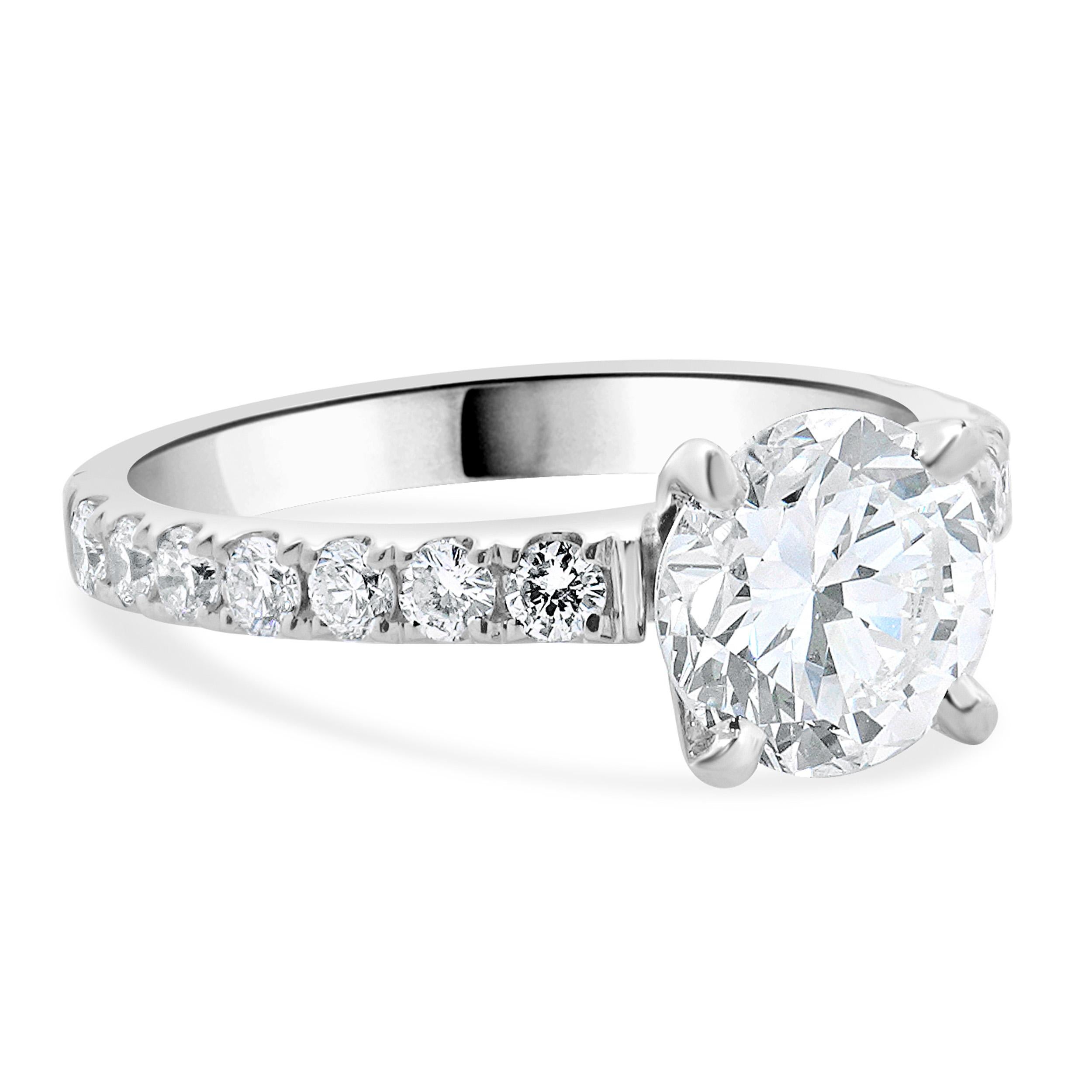 14 Karat White Gold Round Brilliant Cut Diamond Engagement Ring In Excellent Condition For Sale In Scottsdale, AZ