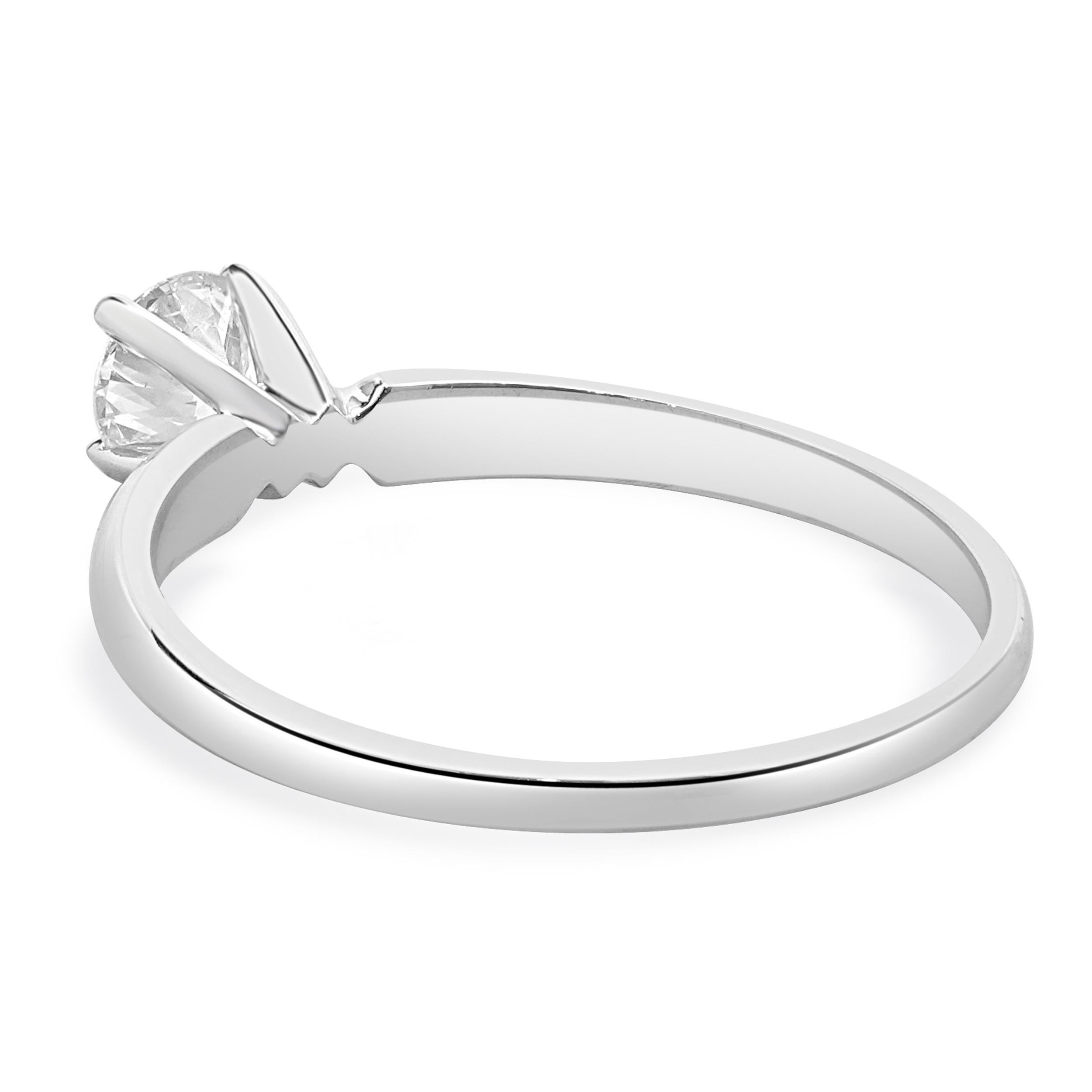 Verlobungsring aus 14 Karat Weißgold mit rundem Diamanten im Brillantschliff im Zustand „Hervorragend“ im Angebot in Scottsdale, AZ