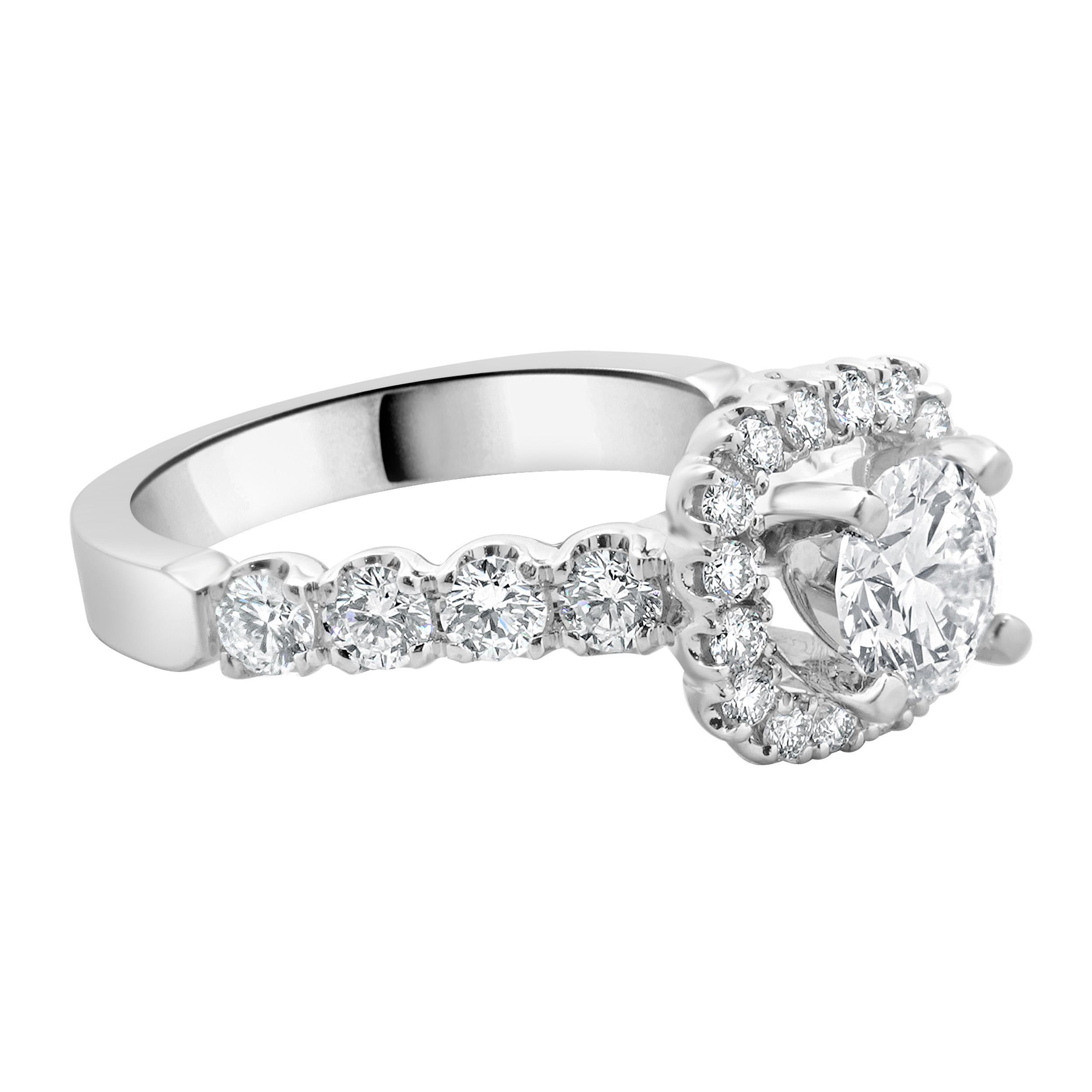 Bague de fiançailles en or blanc 14 carats avec diamants taille brillant rond Excellent état - En vente à Scottsdale, AZ