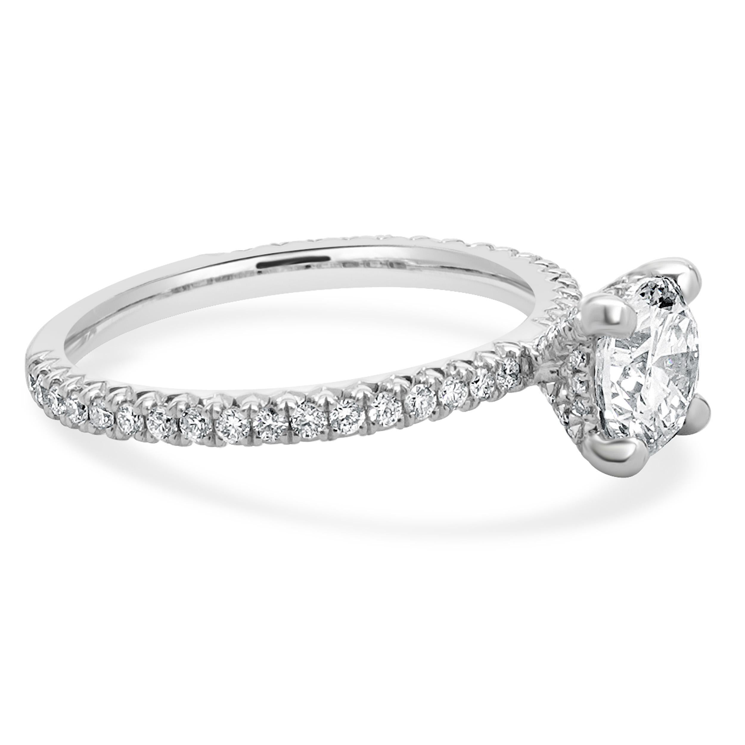 Anello di fidanzamento con diamante taglio brillante rotondo in oro bianco 14 carati In condizioni ottime in vendita a Scottsdale, AZ