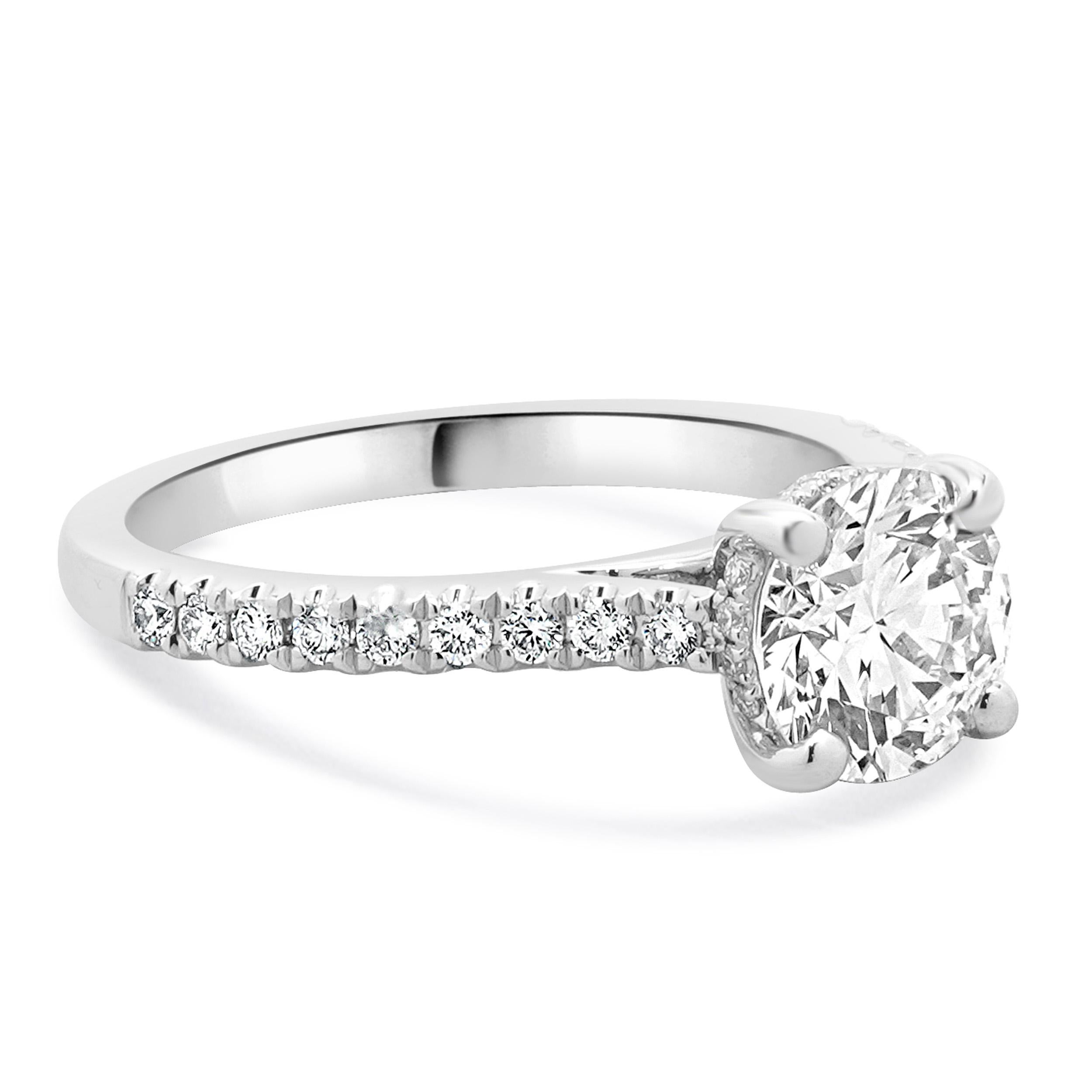 Bague de fiançailles en or blanc 14 carats avec diamants taille brillant rond Excellent état - En vente à Scottsdale, AZ