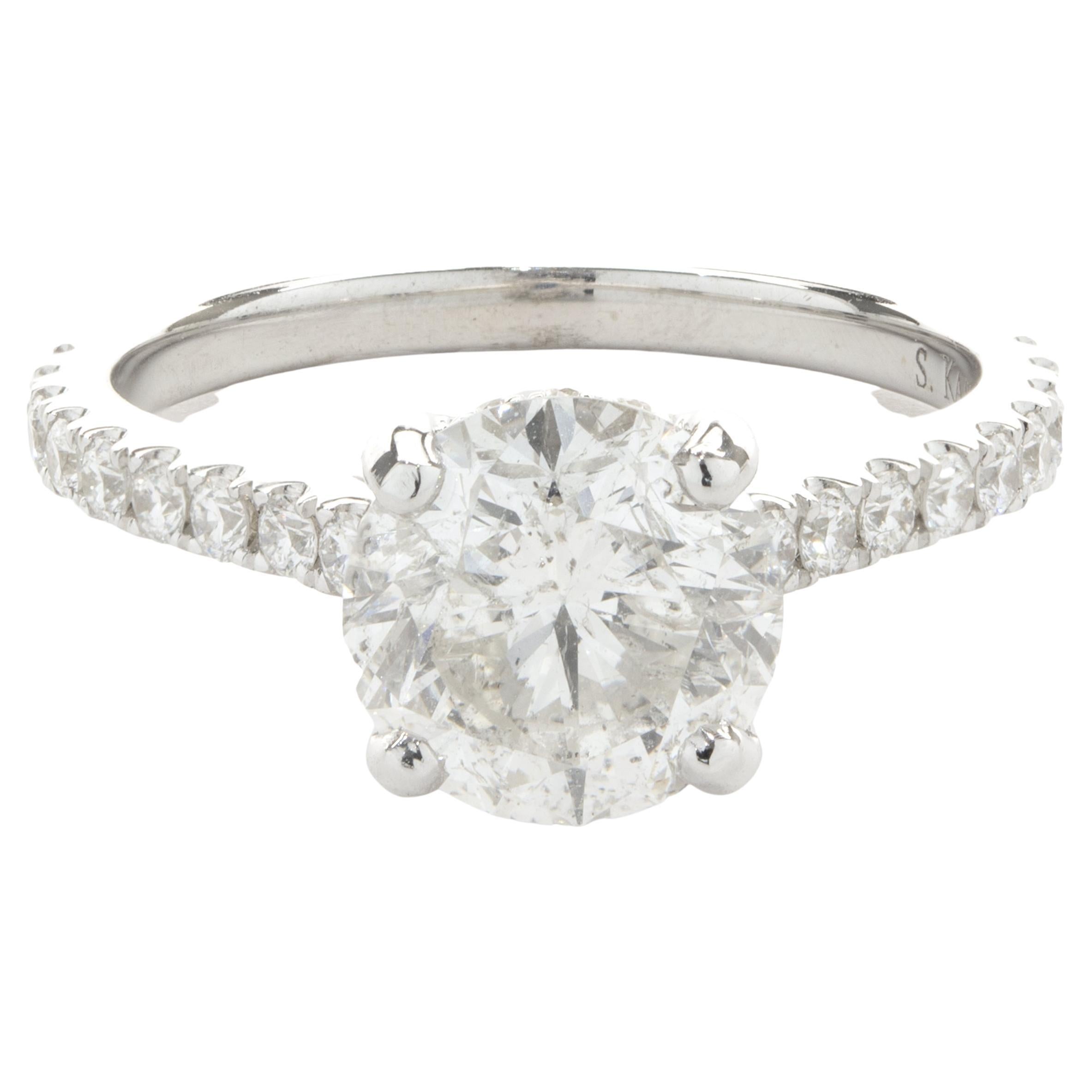 Bague de fiançailles en or blanc 14 carats avec diamants taille brillant rond