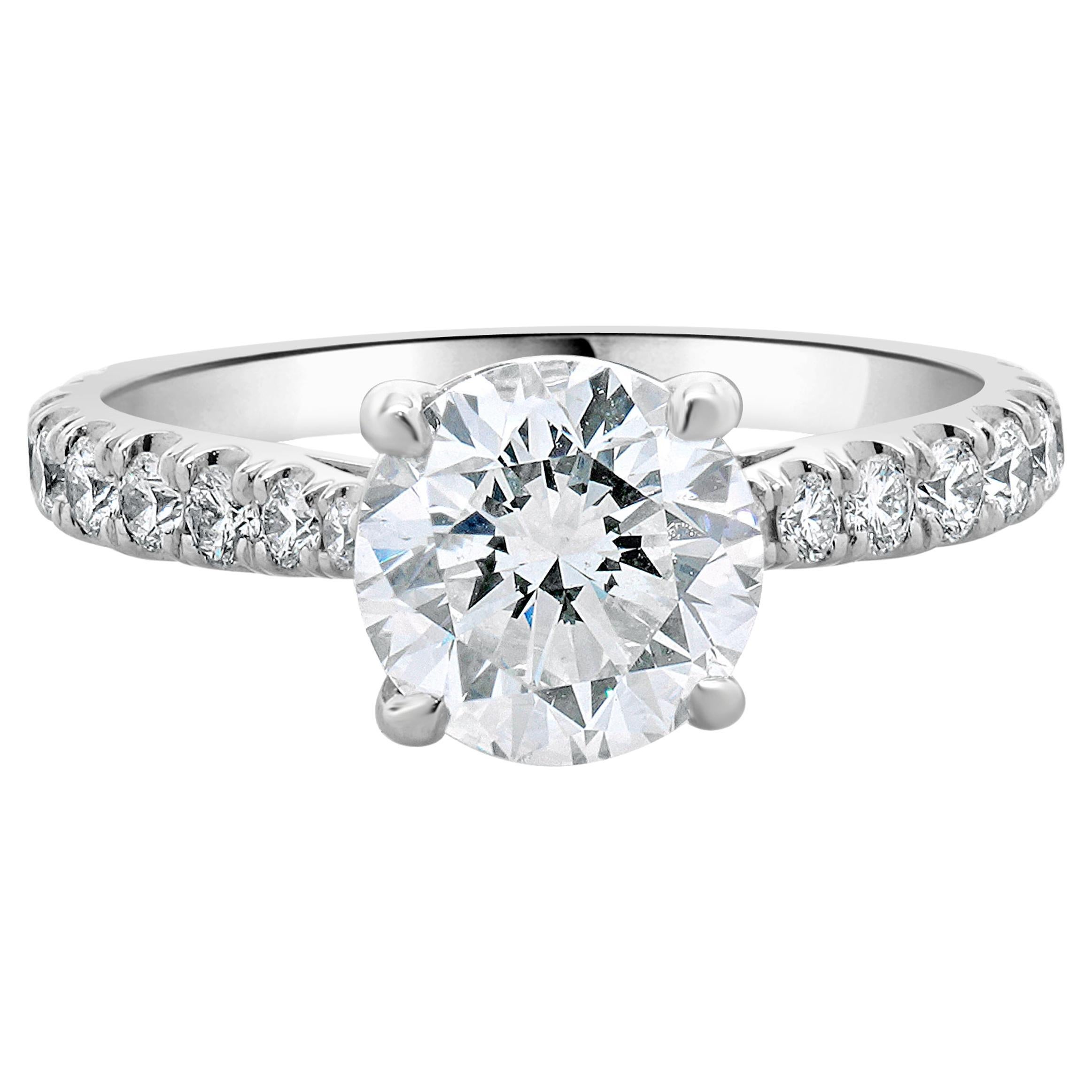 14 Karat White Gold Round Brilliant Cut Diamond Engagement Ring For Sale