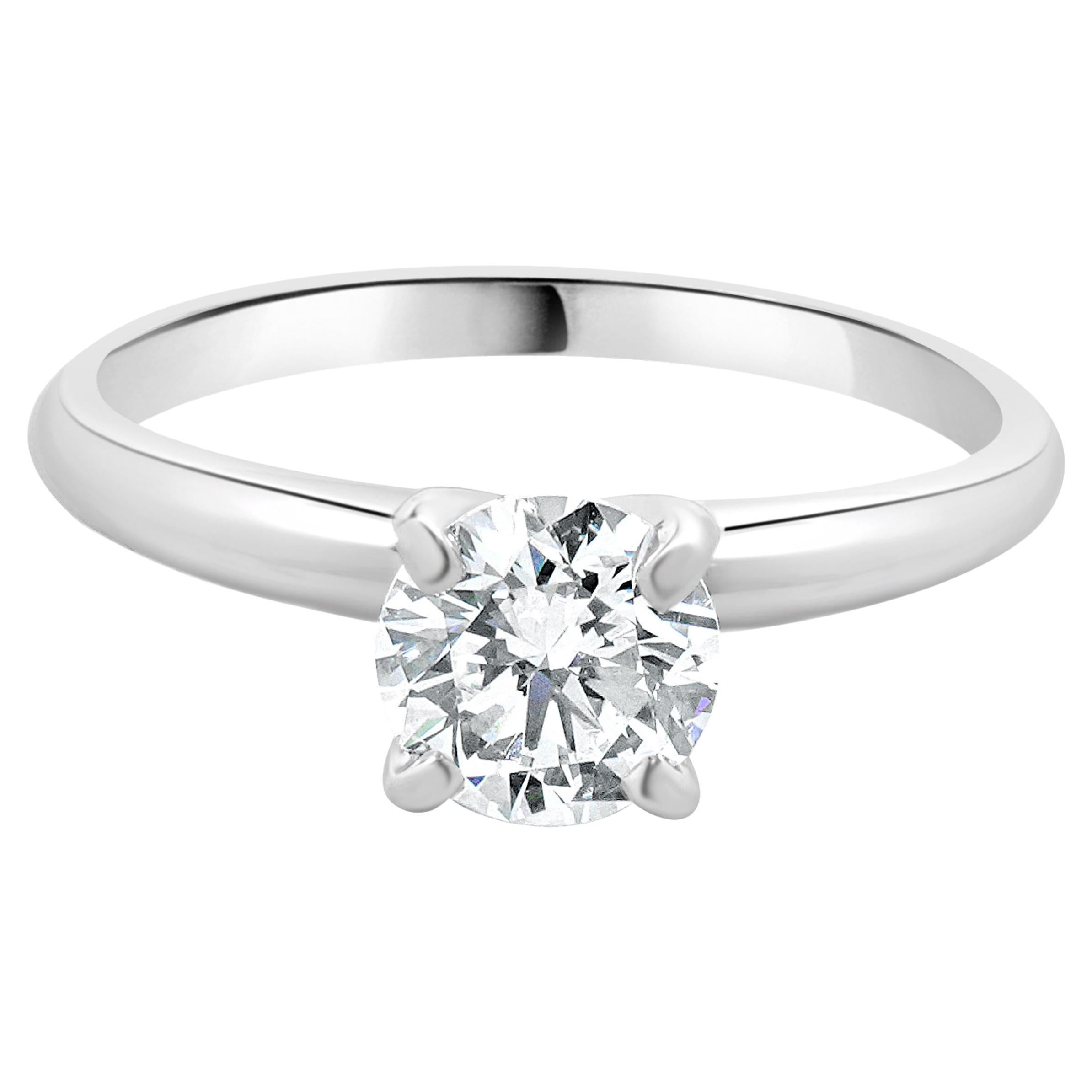 14 Karat White Gold Round Brilliant Cut Diamond Engagement Ring For Sale
