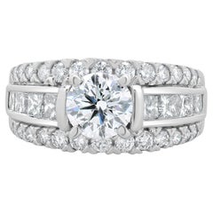 Verlobungsring aus 14 Karat Weißgold mit rundem Diamanten im Brillantschliff