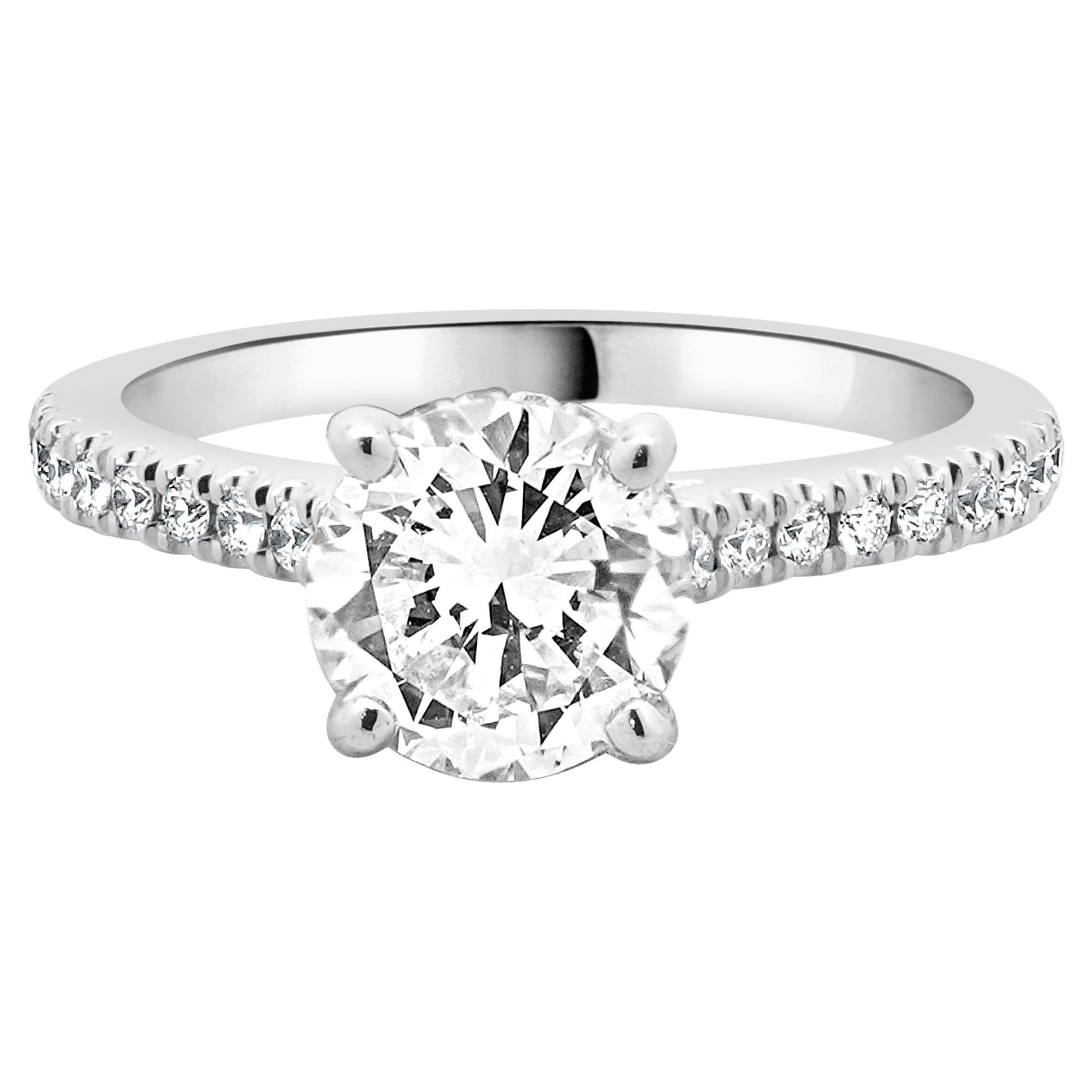 Bague de fiançailles en or blanc 14 carats avec diamants taille brillant rond