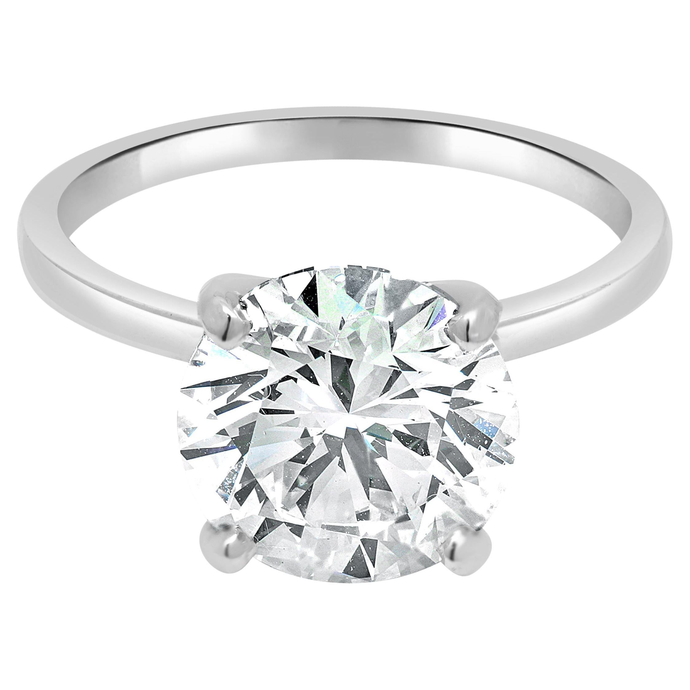 14 Karat White Gold Round Brilliant Cut Diamond Engagement Ring