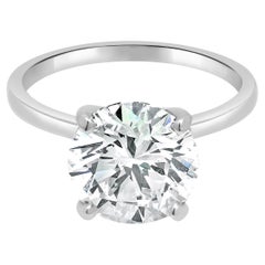 14 Karat White Gold Round Brilliant Cut Diamond Engagement Ring