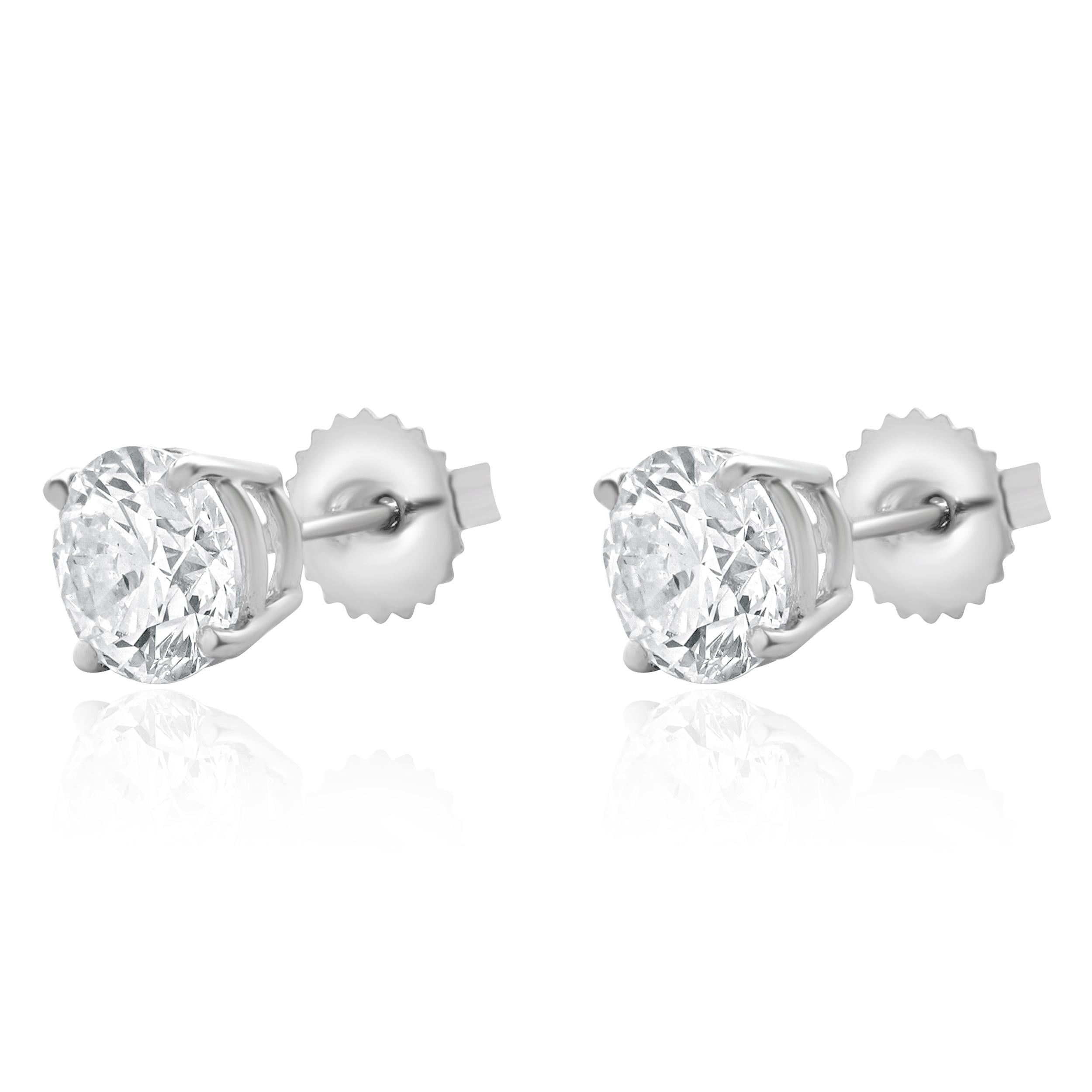 Matériau : Or blanc 14K
Diamants : 1 diamant rond de taille brillant = 1,51ct
Couleur : F
Clarté : SI1
GIA : 14904473
Diamants : 1 diamant rond de taille brillant = 1,52ct
Couleur : F
Clarté : SI1
GIA : 16140600
Dimensions : les boucles d'oreilles