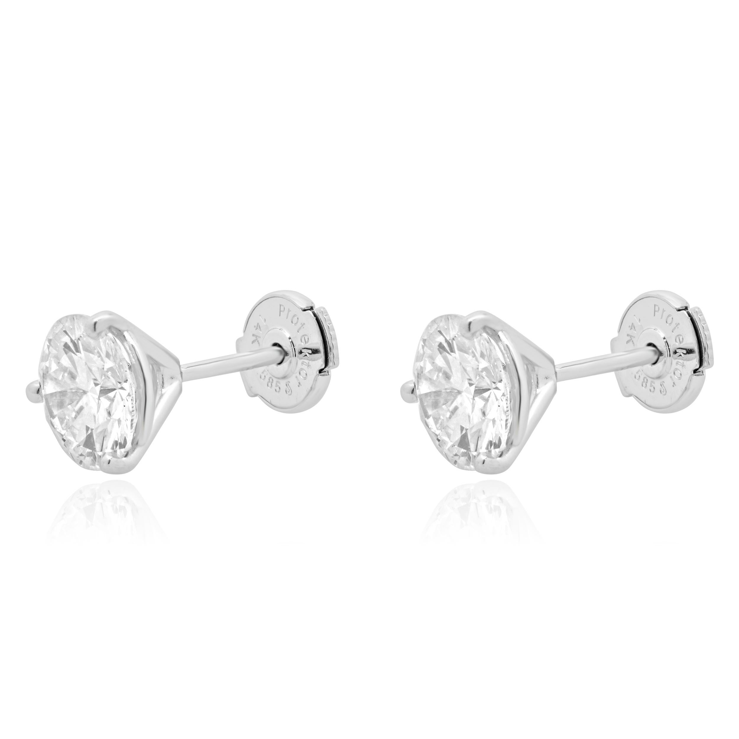 Matériau : Or blanc 14K
Diamants : 1 diamant rond de taille brillant = 1,54ct
Couleur : G
Clarté : SI2
GIA : 5231445159
Diamants : 1 diamant rond de taille brillant = 1,51ct
Couleur : F
Clarté : I1
GIA : 5232434296
Dimensions : les boucles