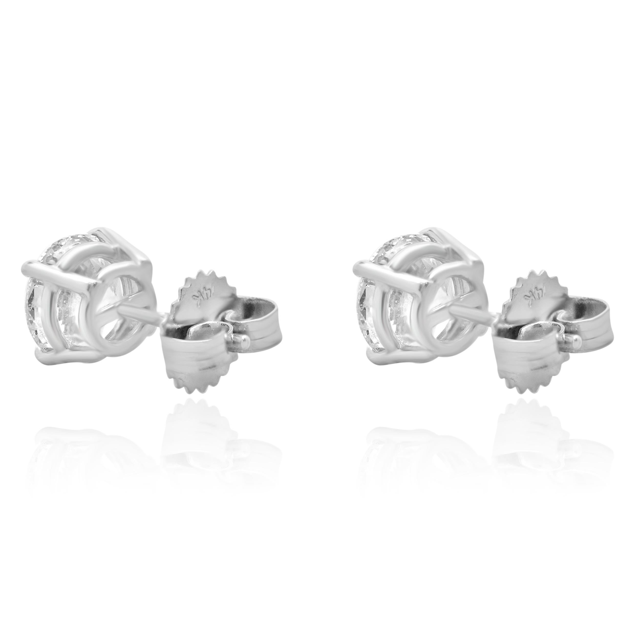 Taille ronde Clous d'oreilles en or blanc 14 carats avec diamants taille brillant rond en vente