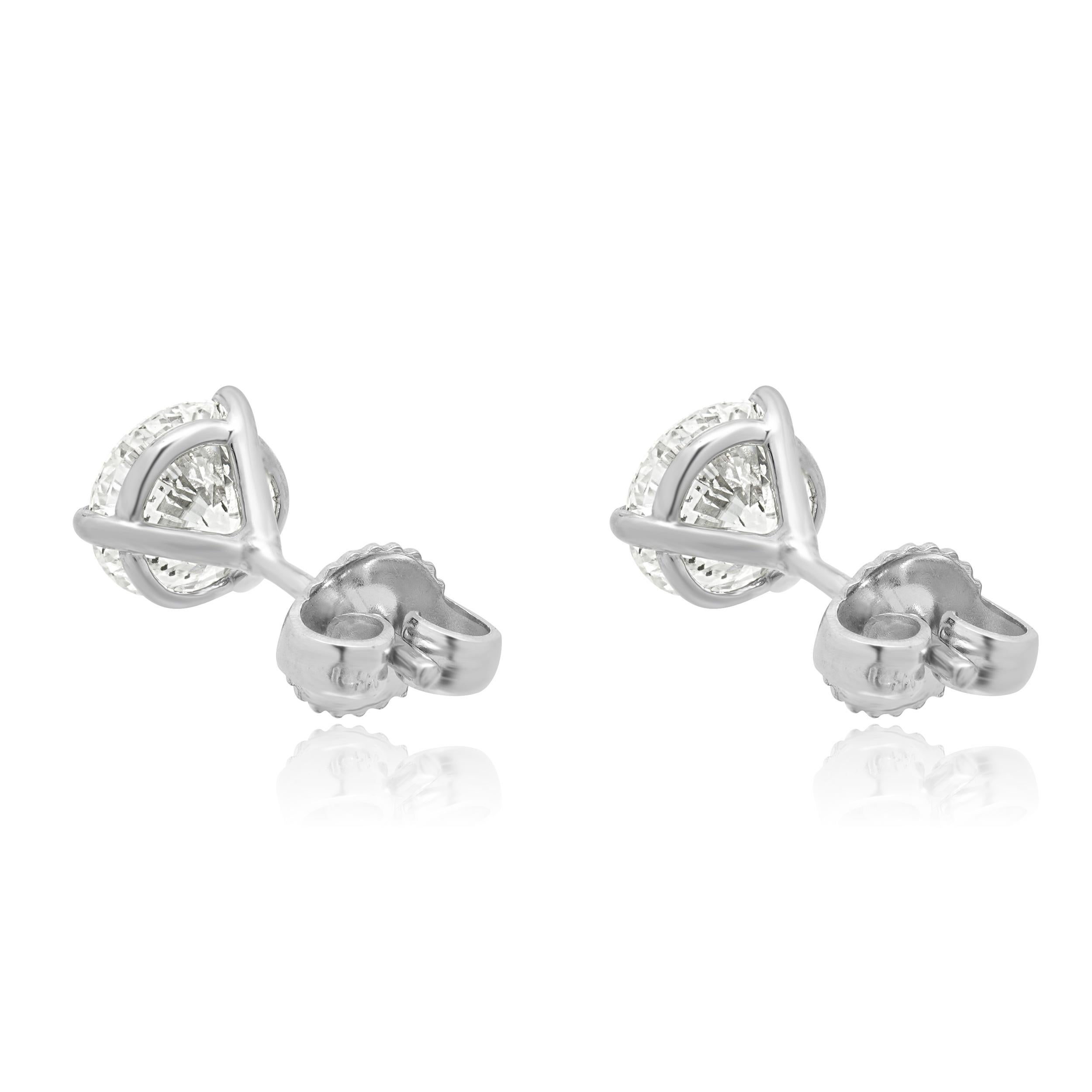 Taille ronde Clous d'oreilles en or blanc 14 carats avec diamants taille brillant rond en vente