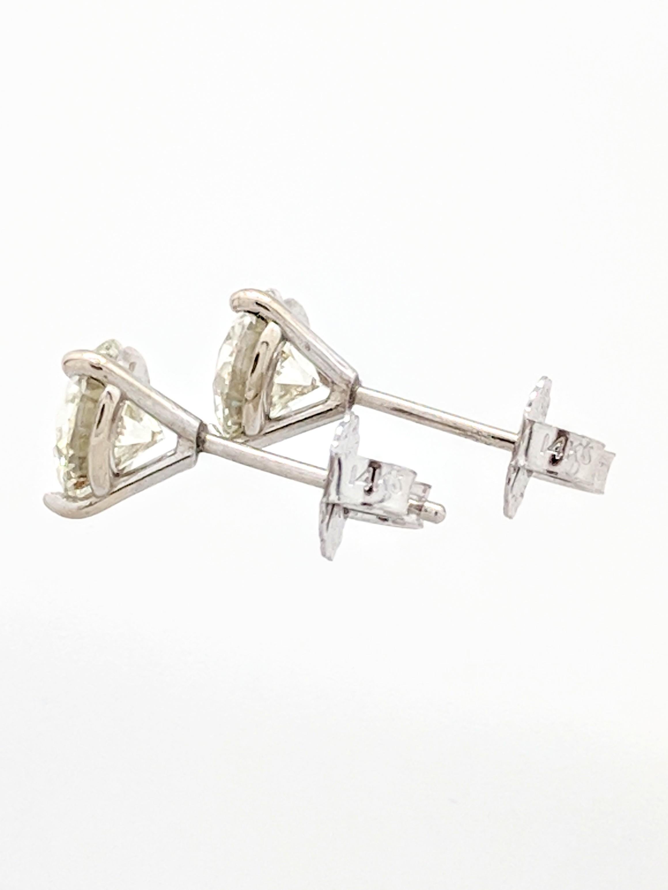 14 Karat White Gold Round Brilliant Cut Diamond Stud Earrings 1