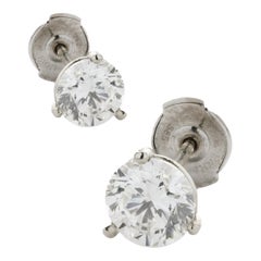 Pendientes de oro blanco de 14 quilates con diamantes redondos talla brillante