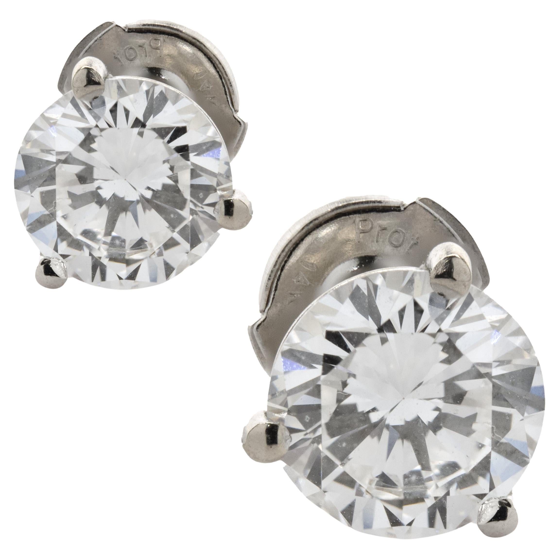 14 Karat White Gold Round Brilliant Cut Diamond Stud Earrings