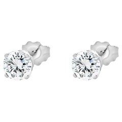 14 Karat Weißgold Ohrstecker mit rundem Diamanten im Brillantschliff