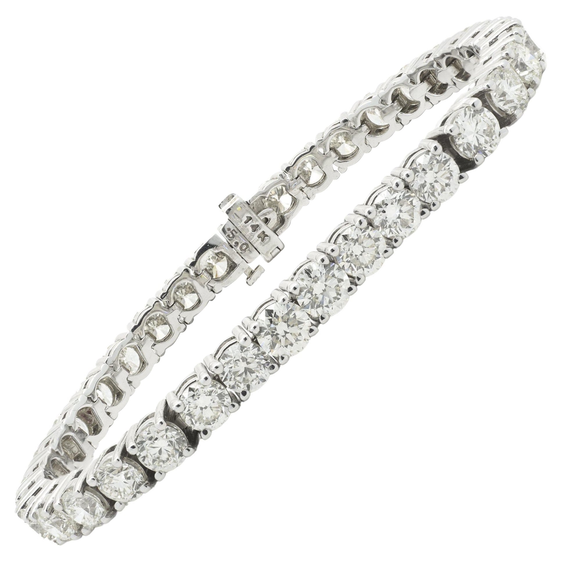 Diamant-Tennisarmband aus 14 Karat Weißgold mit rundem Brillantschliff