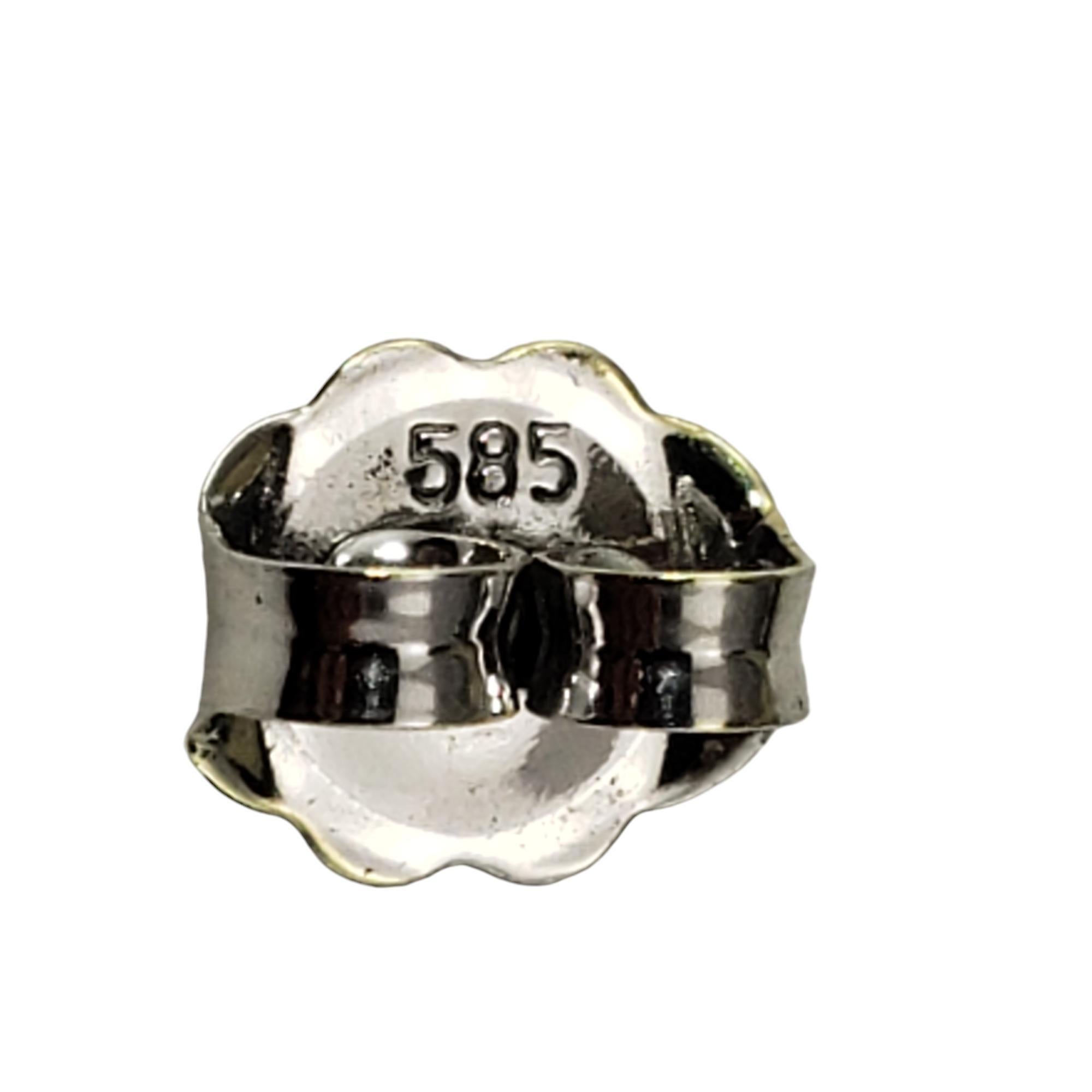 Orecchini con diamanti tondi e brillanti in oro bianco 14 carati #18758 In condizioni buone in vendita a Washington Depot, CT