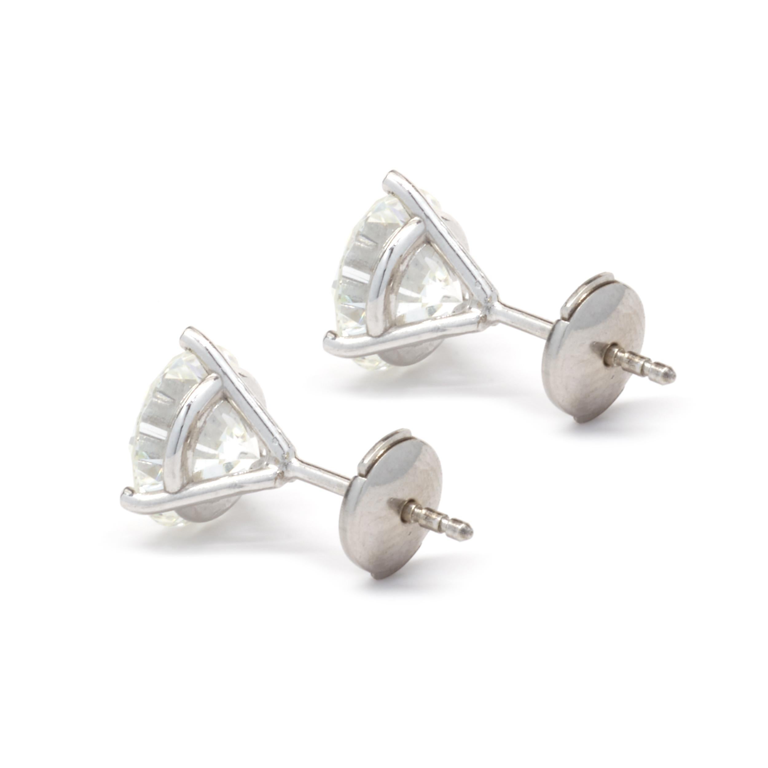 Material: 14k Weißgold
Diamant: 1 runder Brillantschliff = 2,02ct
Farbe: H
Klarheit: VVS2
GIA 2151765246
Diamant: 1 runder Brillantschliff = 2,02ct
Farbe: I
Klarheit: VVS1
GIA 1146487496
Abmessungen: Die Ohrringe haben einen Durchmesser von ca. 8,35