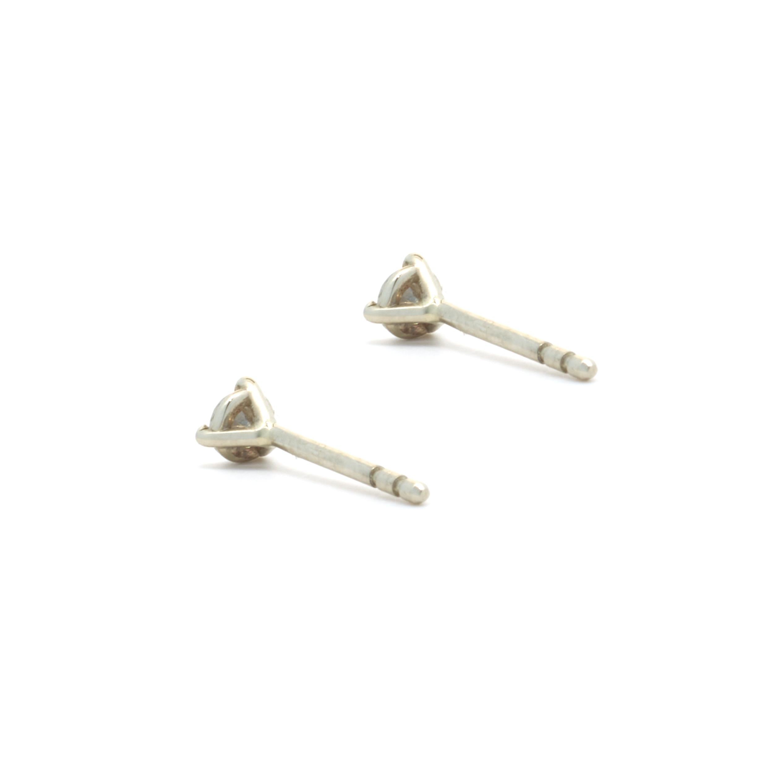 14 Karat Weißgold Runde Brillant-Diamant-Ohrstecker (Rundschliff)