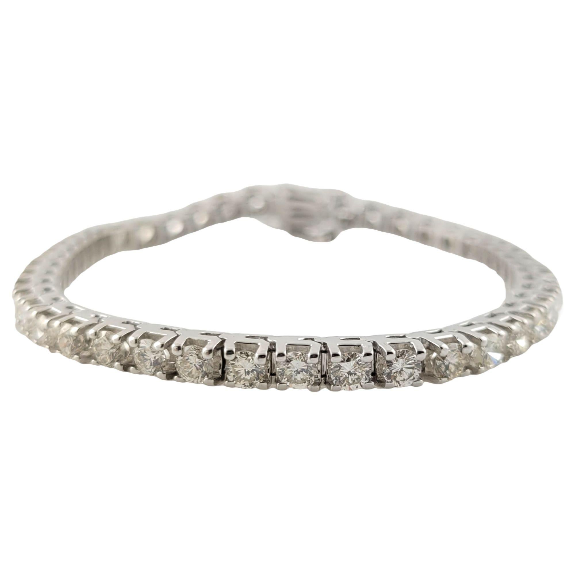 Bracelet tennis en or blanc 14 carats avec diamants ronds et brillants de 7 carats. Pour femmes en vente