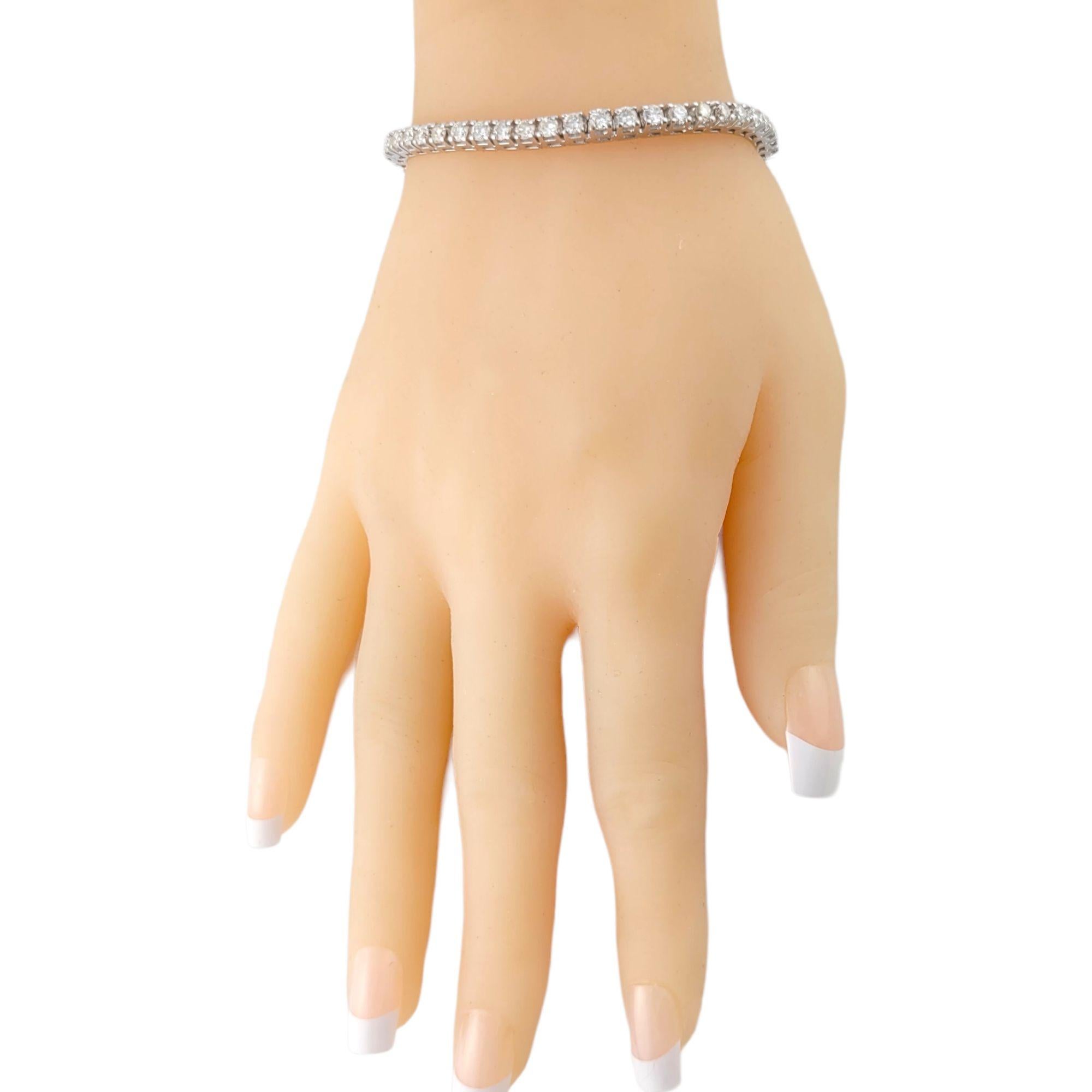 Bracelet tennis en or blanc 14 carats avec diamants ronds et brillants de 7 carats. en vente 2