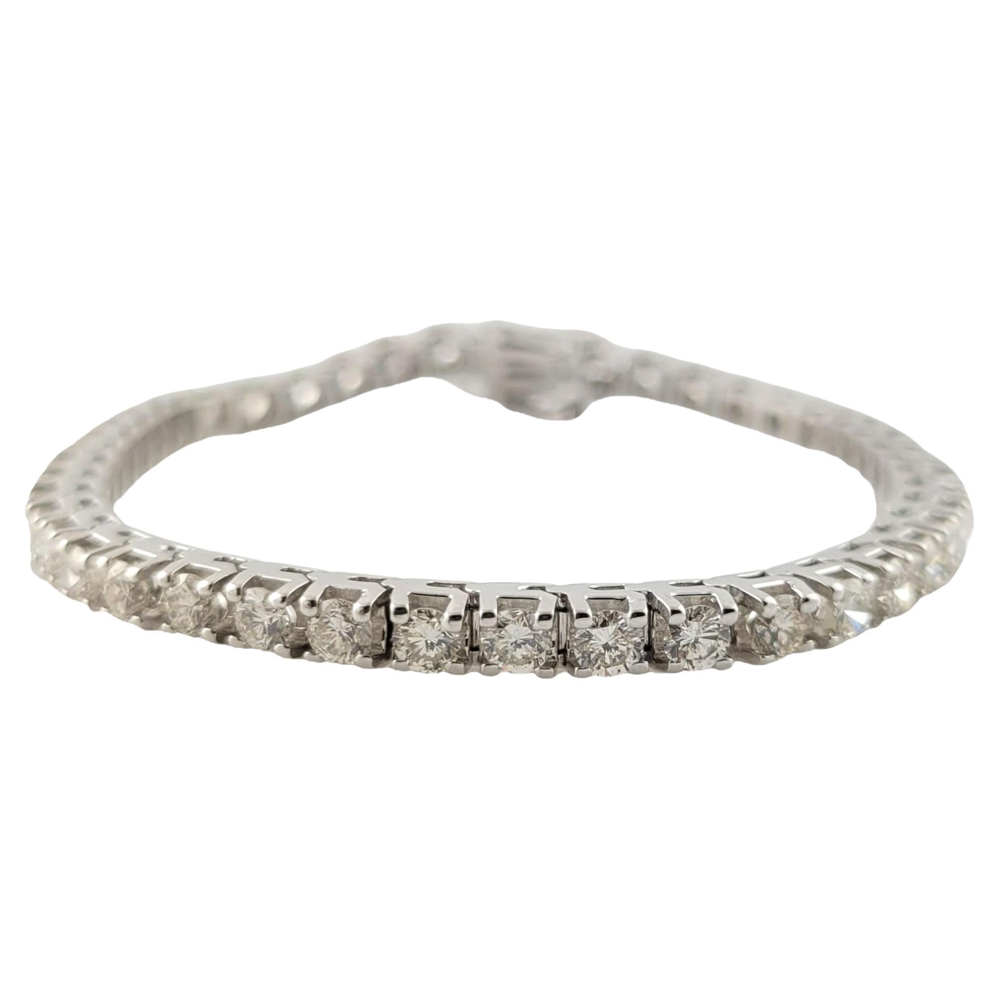 Bracelet tennis en or blanc 14 carats avec diamants ronds et brillants de 7 carats. en vente