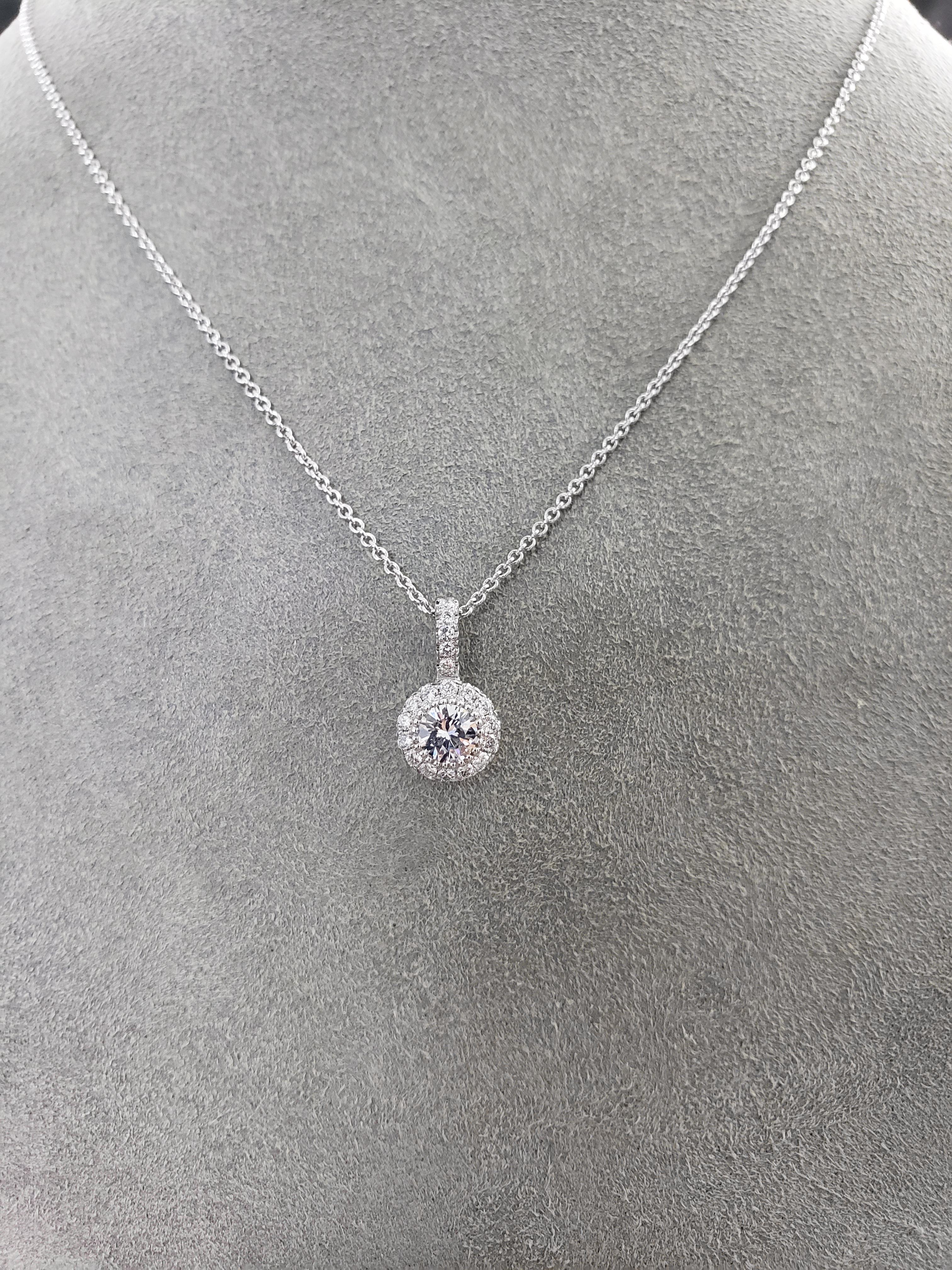 Roman Malakov 0.72 Karat Runder Brillant Diamant Cluster Anhänger Halskette Damen im Angebot