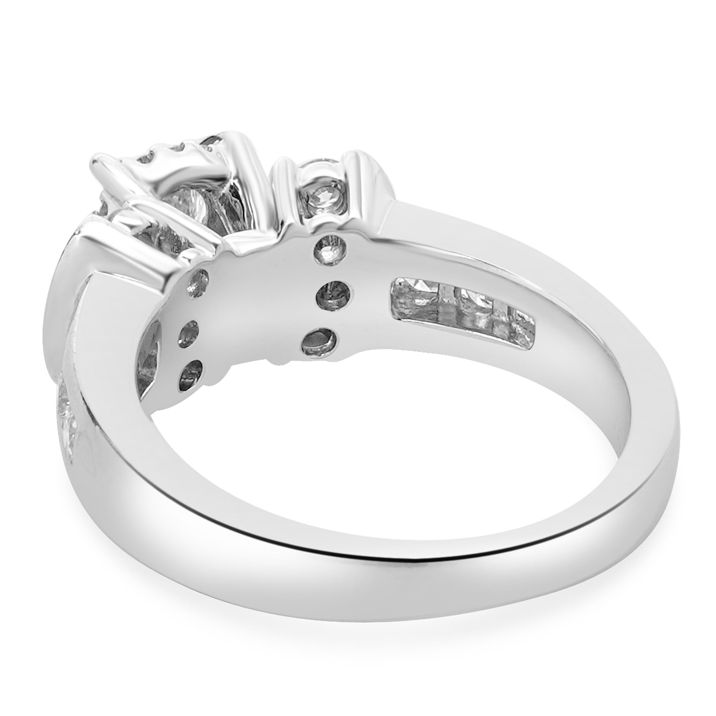 14 Karat White Gold Round Diamond Engagement Ring In Excellent Condition For Sale In Scottsdale, AZ