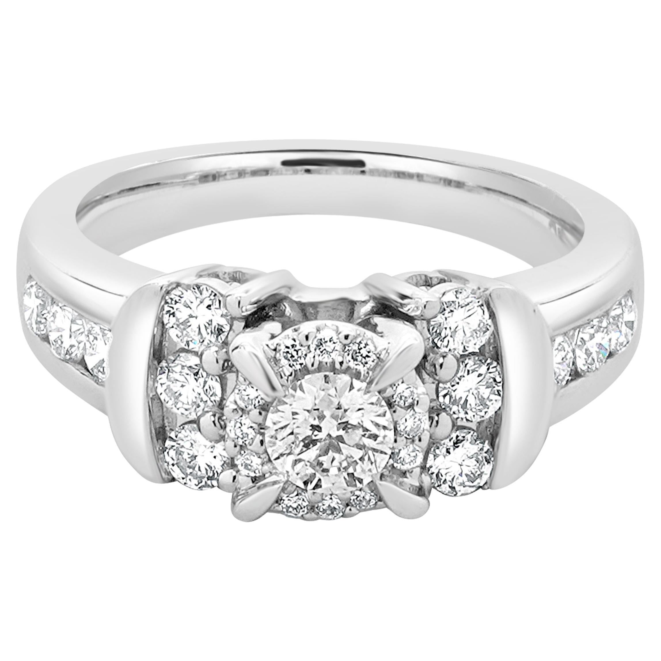 14 Karat White Gold Round Diamond Engagement Ring For Sale
