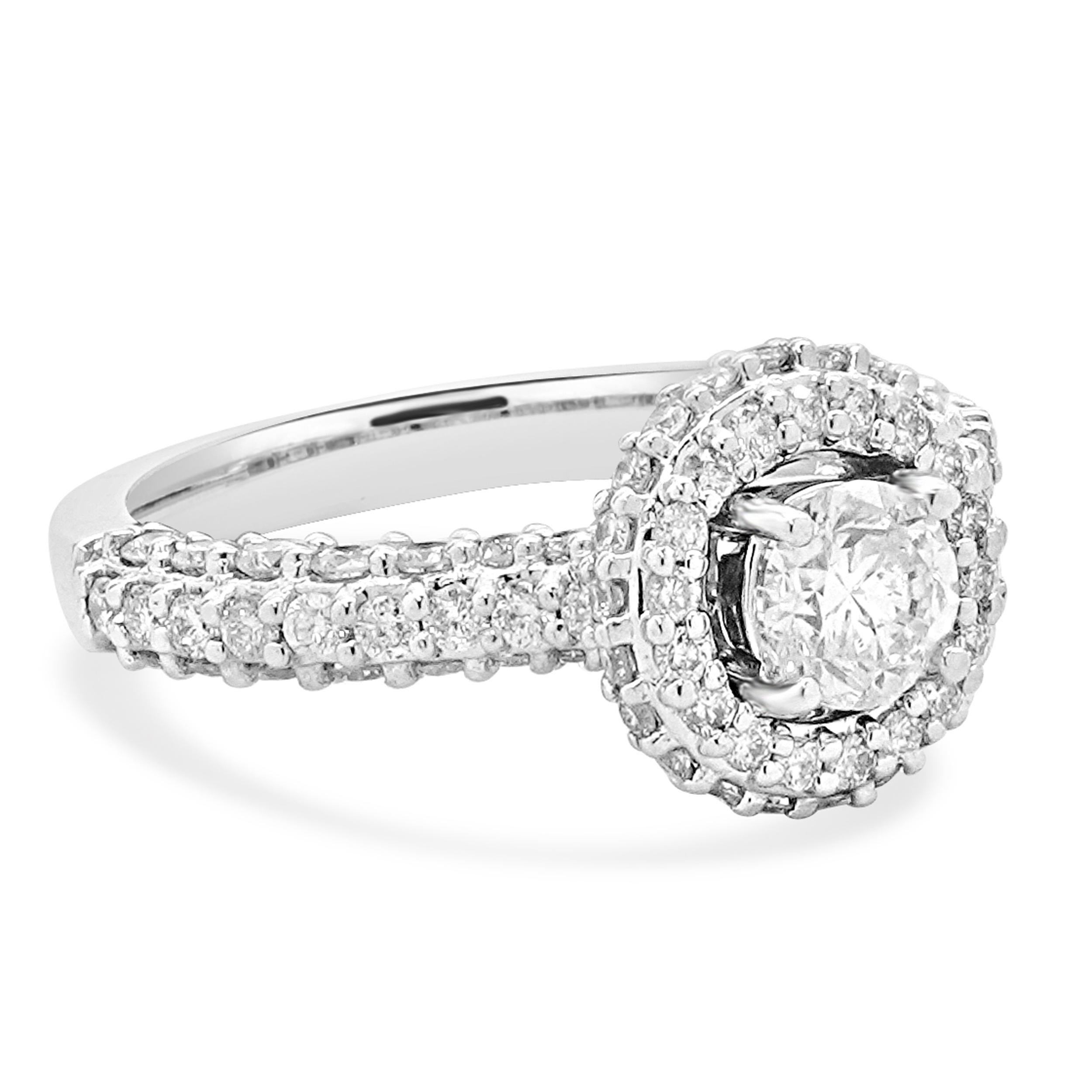 Designer: design personalizzato
Materiale: oro bianco 14 carati
Diamante centrale: taglio brillante rotondo = 0,60cttw
Colore: I
Chiarezza: I2
Diamante: 93 taglio rotondo = 0,90cttw
Colore: H
Chiarezza: SI2
Taglia: 4.5 taglie complementari