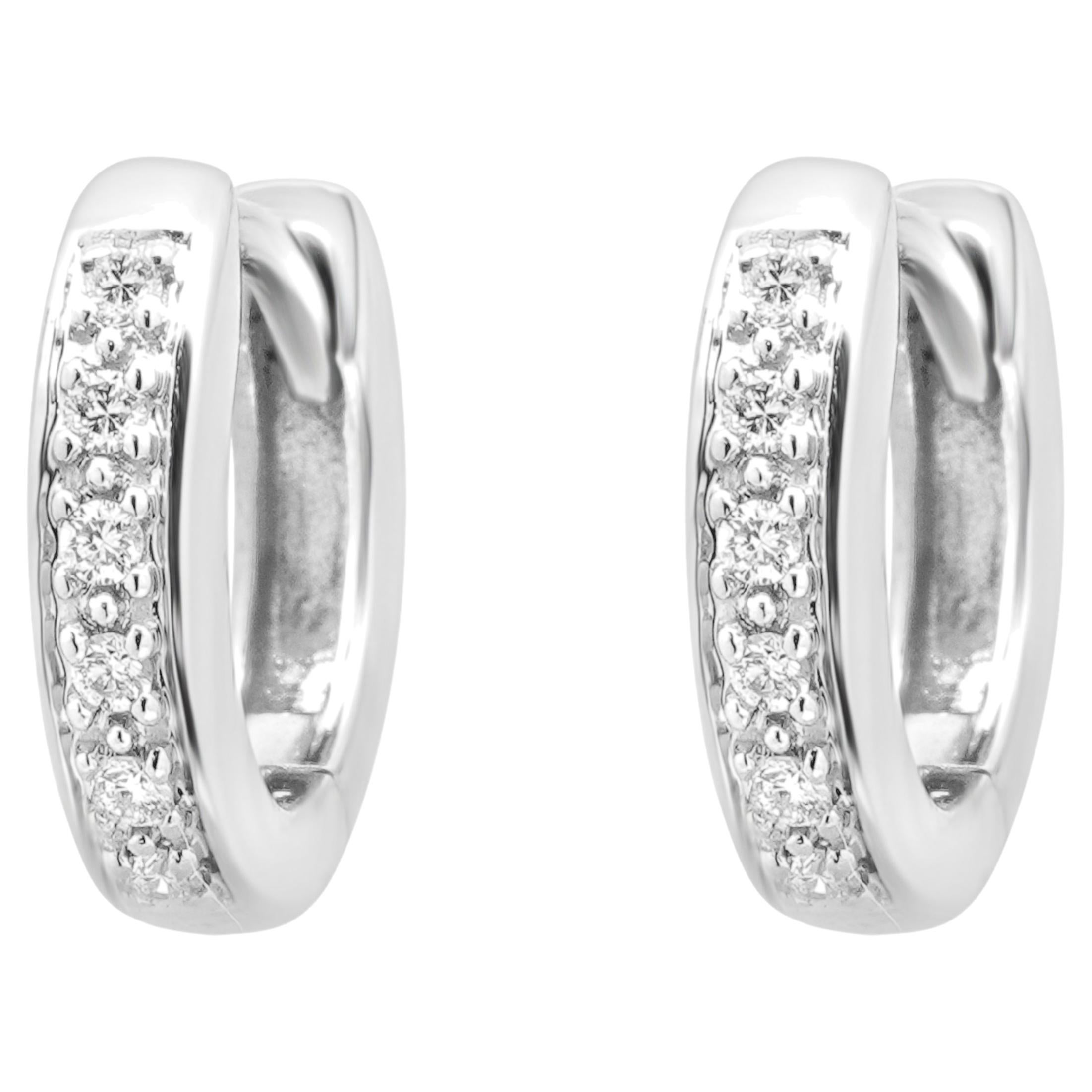 14 Karat Weißgold Runde Diamant Ohrringe im Angebot