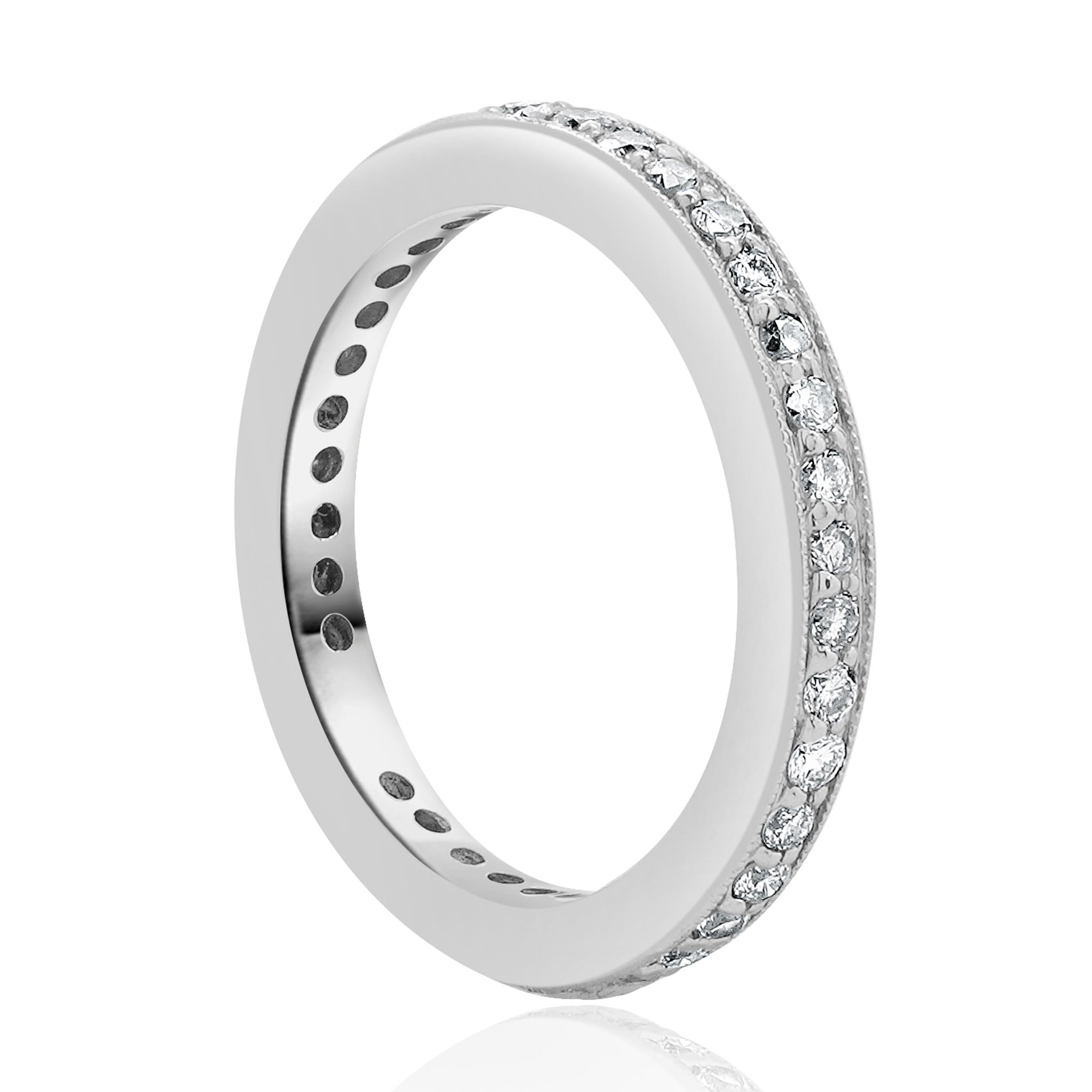 Sortija de oro blanco de 14 quilates con diamante redondo milgrain en Excelente estado para la venta en Scottsdale, AZ