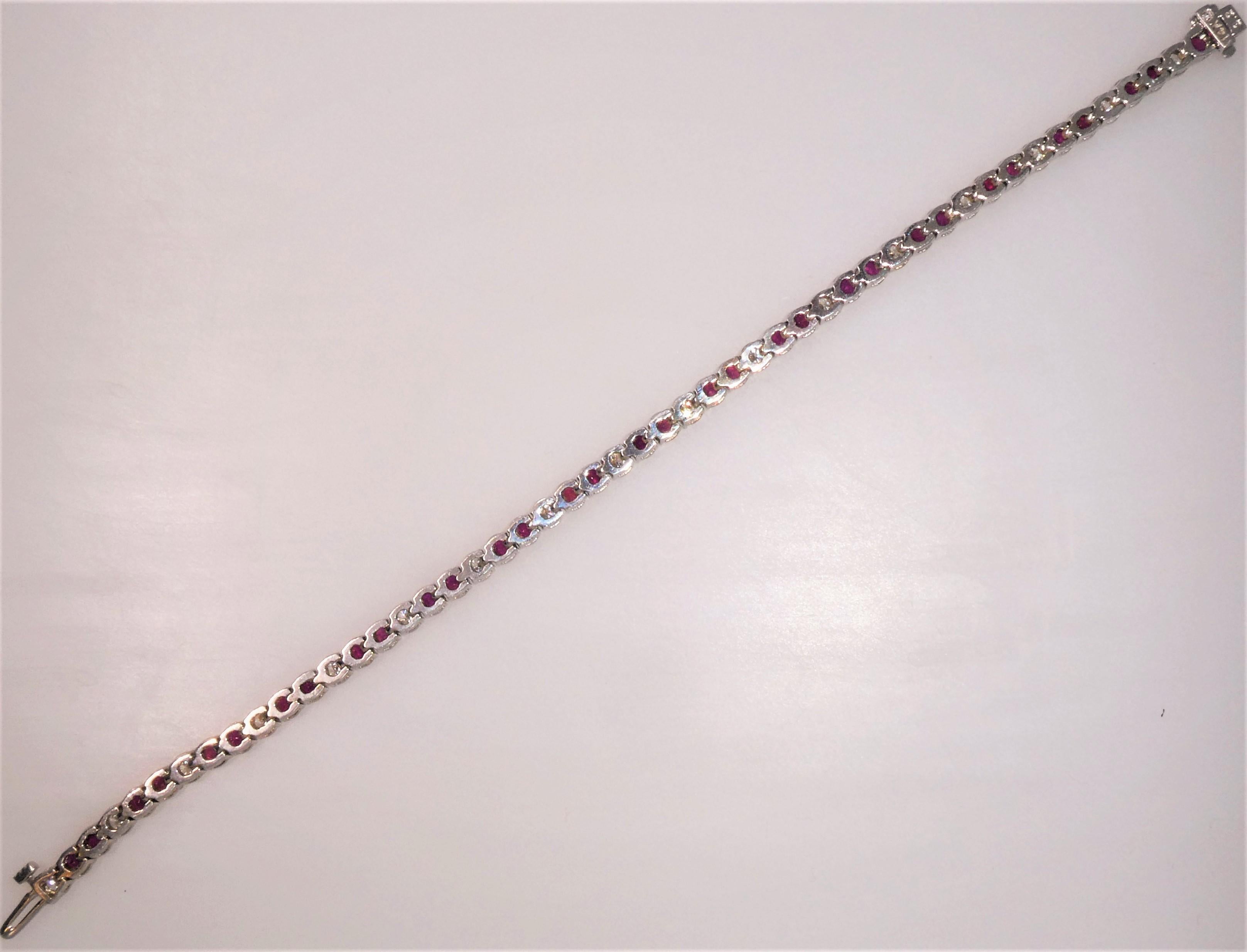 Contemporary 14 Karat White Gold Ruby '6.36 Carat' and Diamond '1.98 Carat' Bracelet