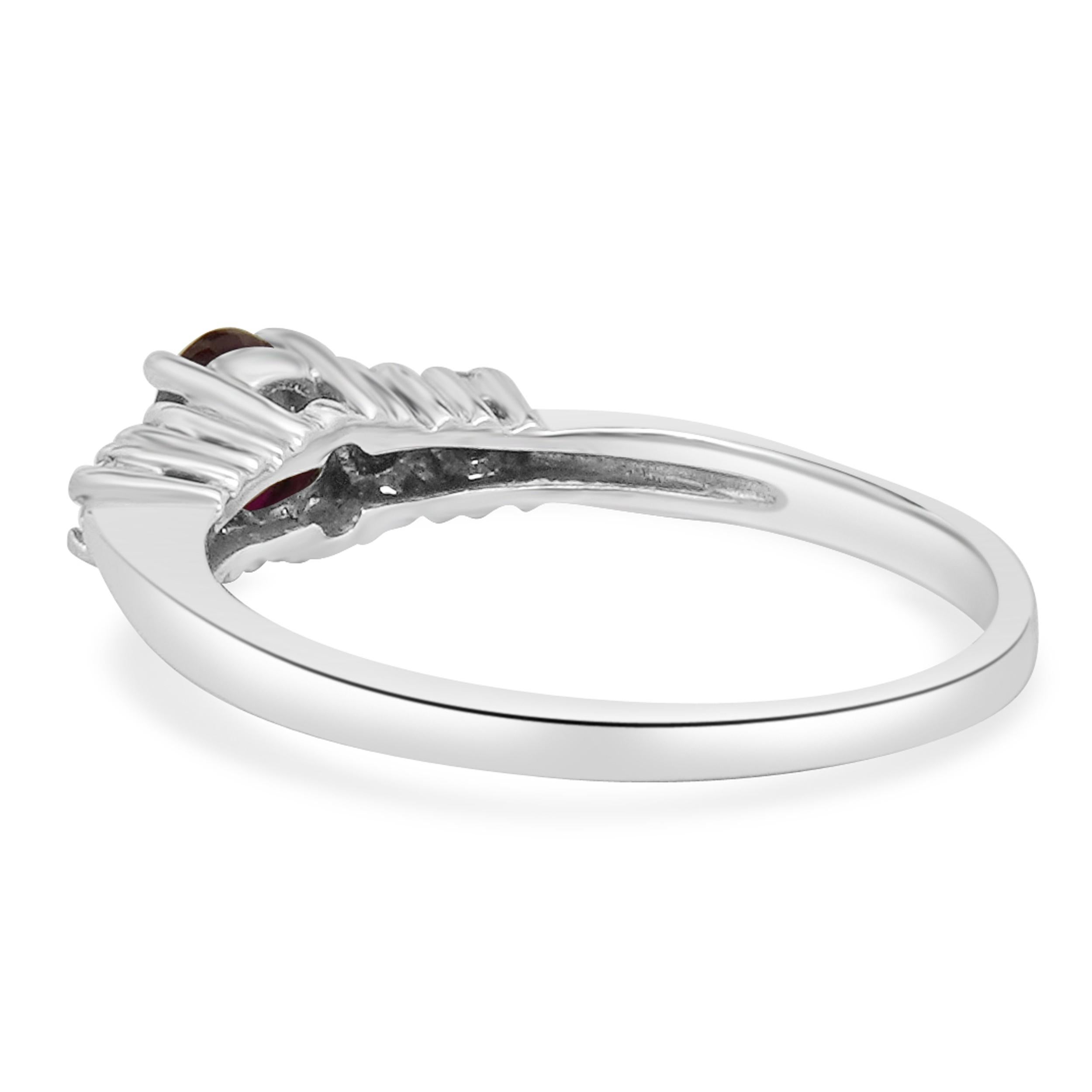 14 Karat White Gold Ruby and Diamond Ring In Excellent Condition For Sale In Scottsdale, AZ