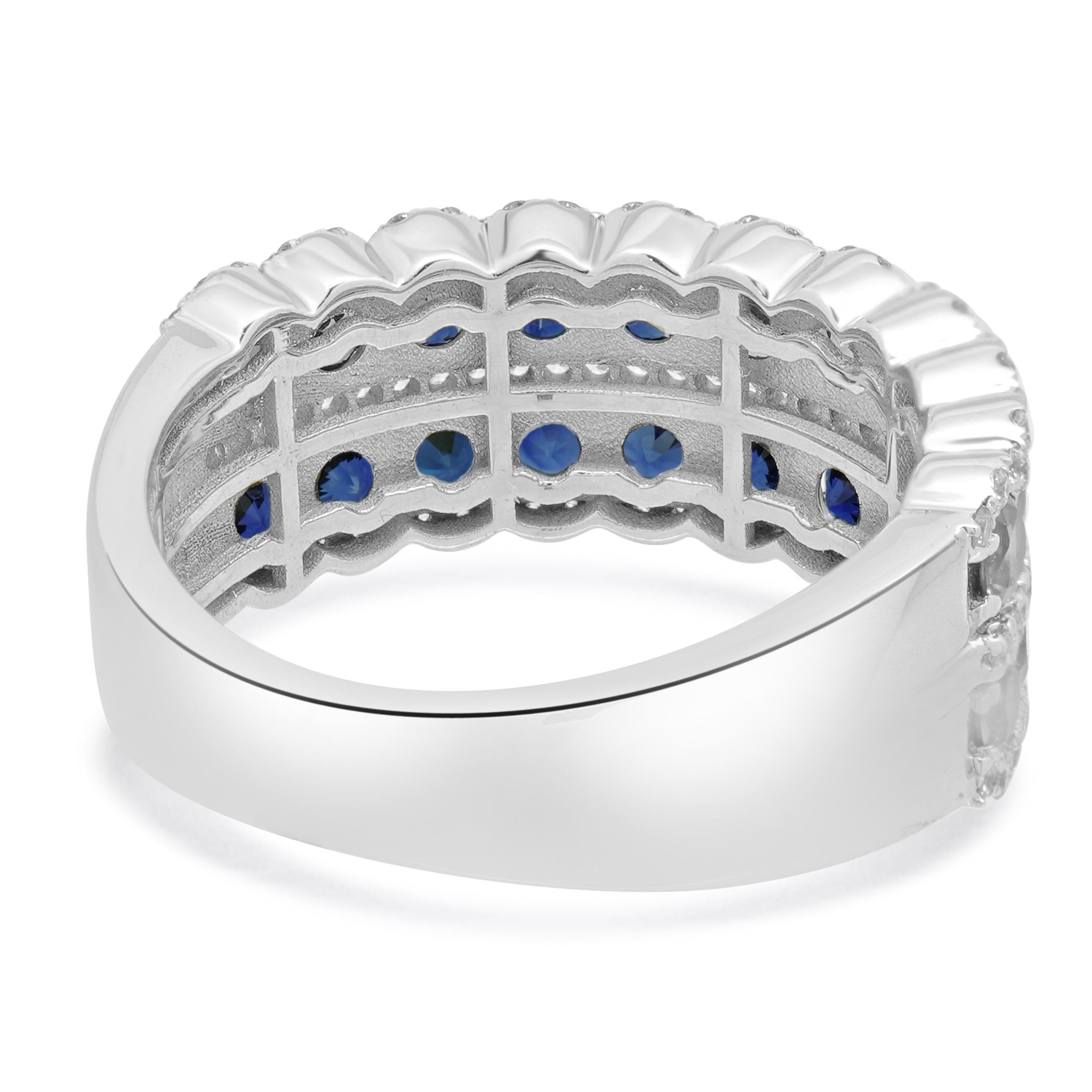 Taglio rotondo Fascia in oro bianco 14 carati con zaffiro e diamanti in vendita