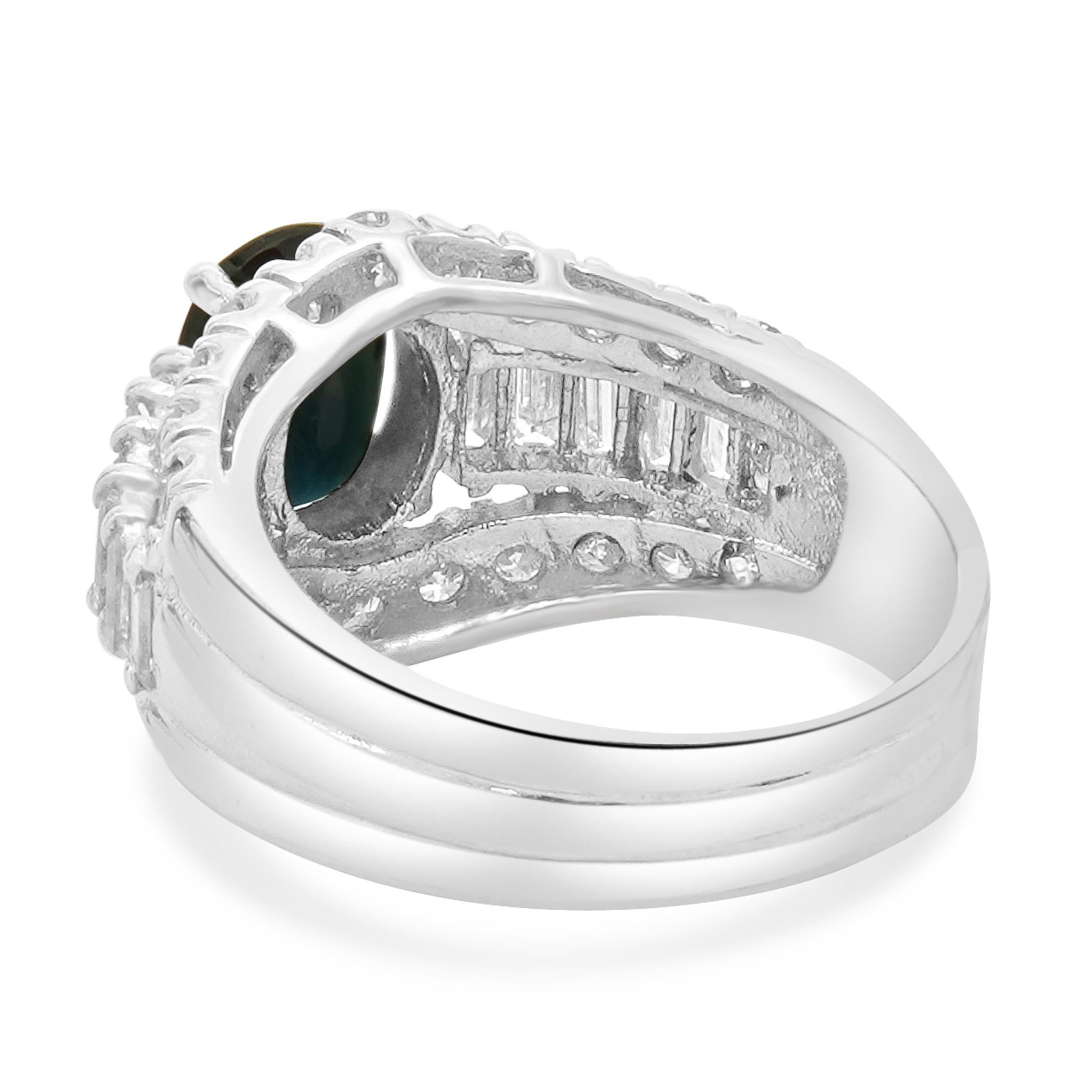 Taglio ovale Anello da cocktail con zaffiro e diamante in oro bianco 14 carati in vendita