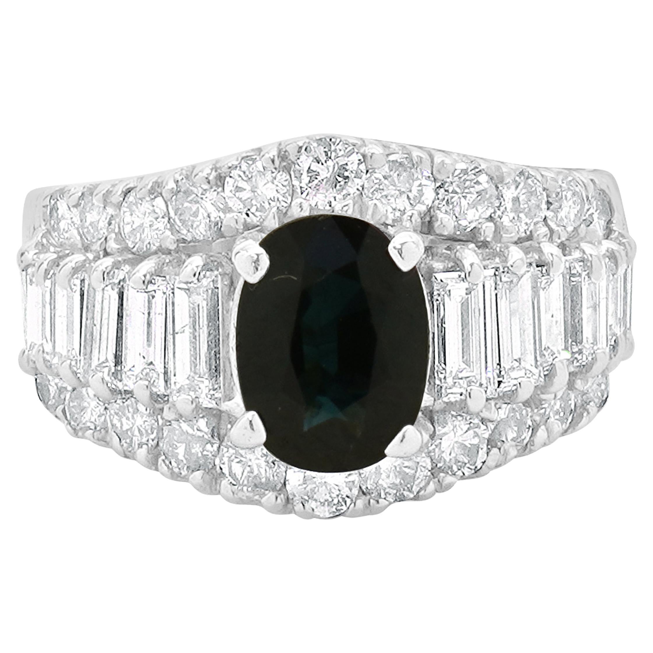 Anello da cocktail con zaffiro e diamante in oro bianco 14 carati in vendita