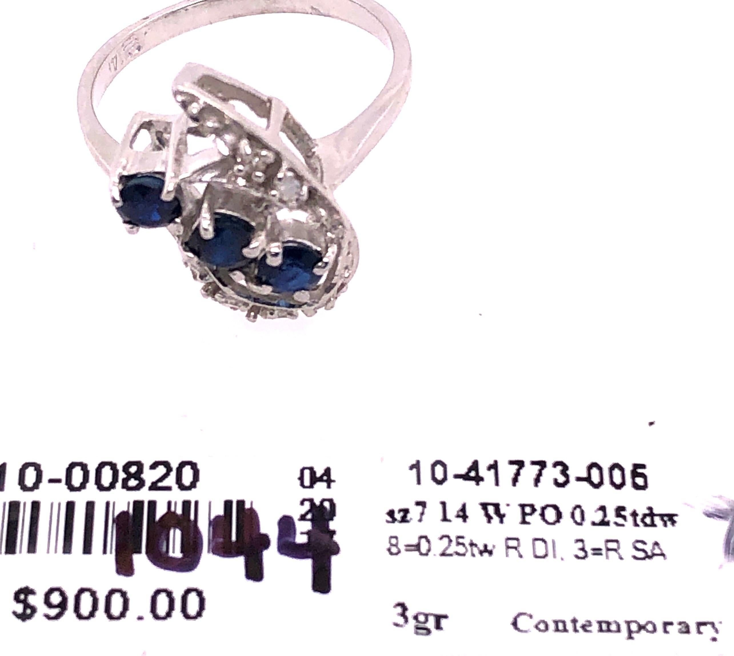 14 Karat White Gold Sapphire and Diamond Contemporary Ring For Sale 3