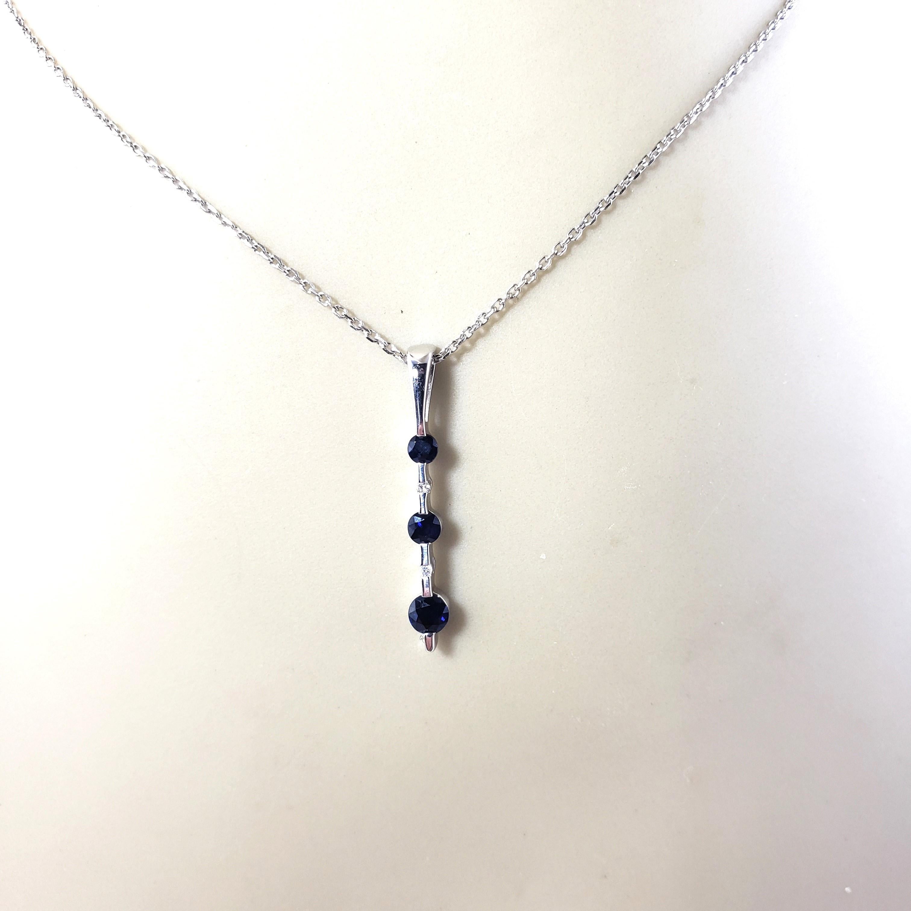 14 Karat White Gold Natural Sapphire and Diamond Pendant Necklace For Sale 1