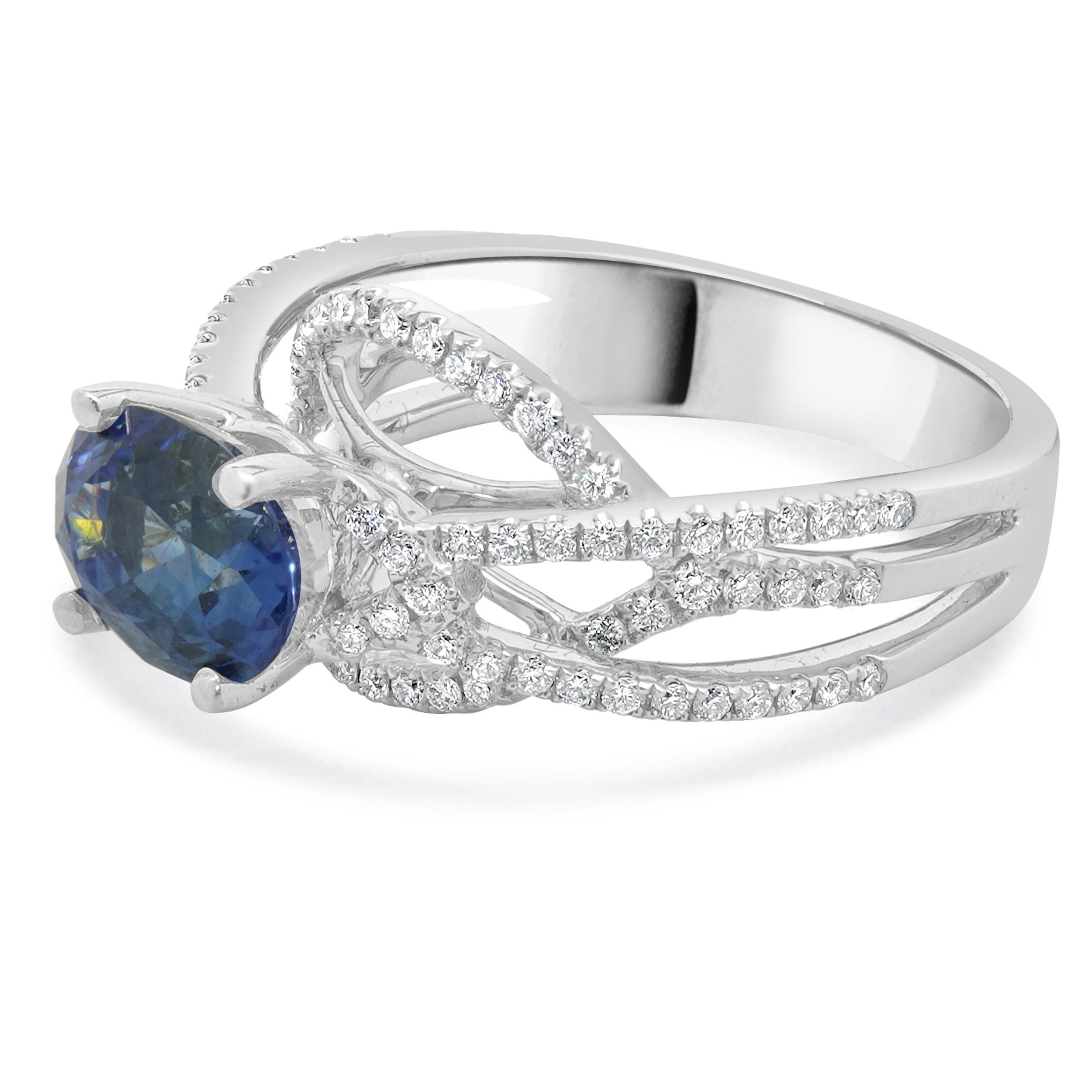 Designer: personalizzato
Materiale: oro bianco 14 carati
Diamante: 96 tagli rotondi a brillante = 0,54cttw
Colore: H
Chiarezza: SI1
Zaffiro: taglio ovale = 3.21cttw
IGI: CS 8206819
Misura dell'anello: 6.25 (si prega di prevedere due giorni di