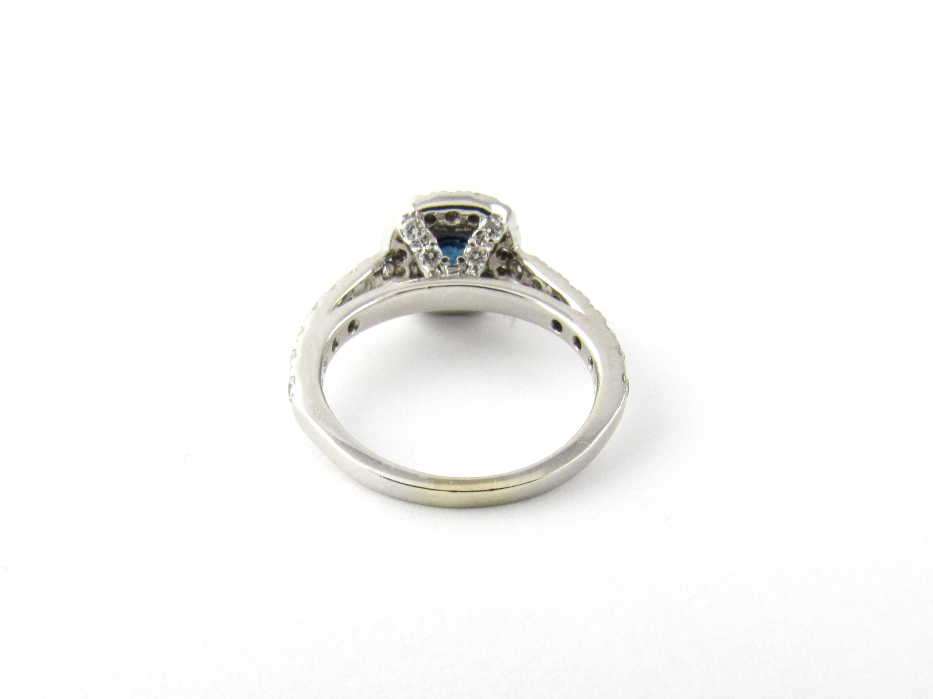 Round Cut 14 Karat White Gold Natural Sapphire and Diamond Ring For Sale