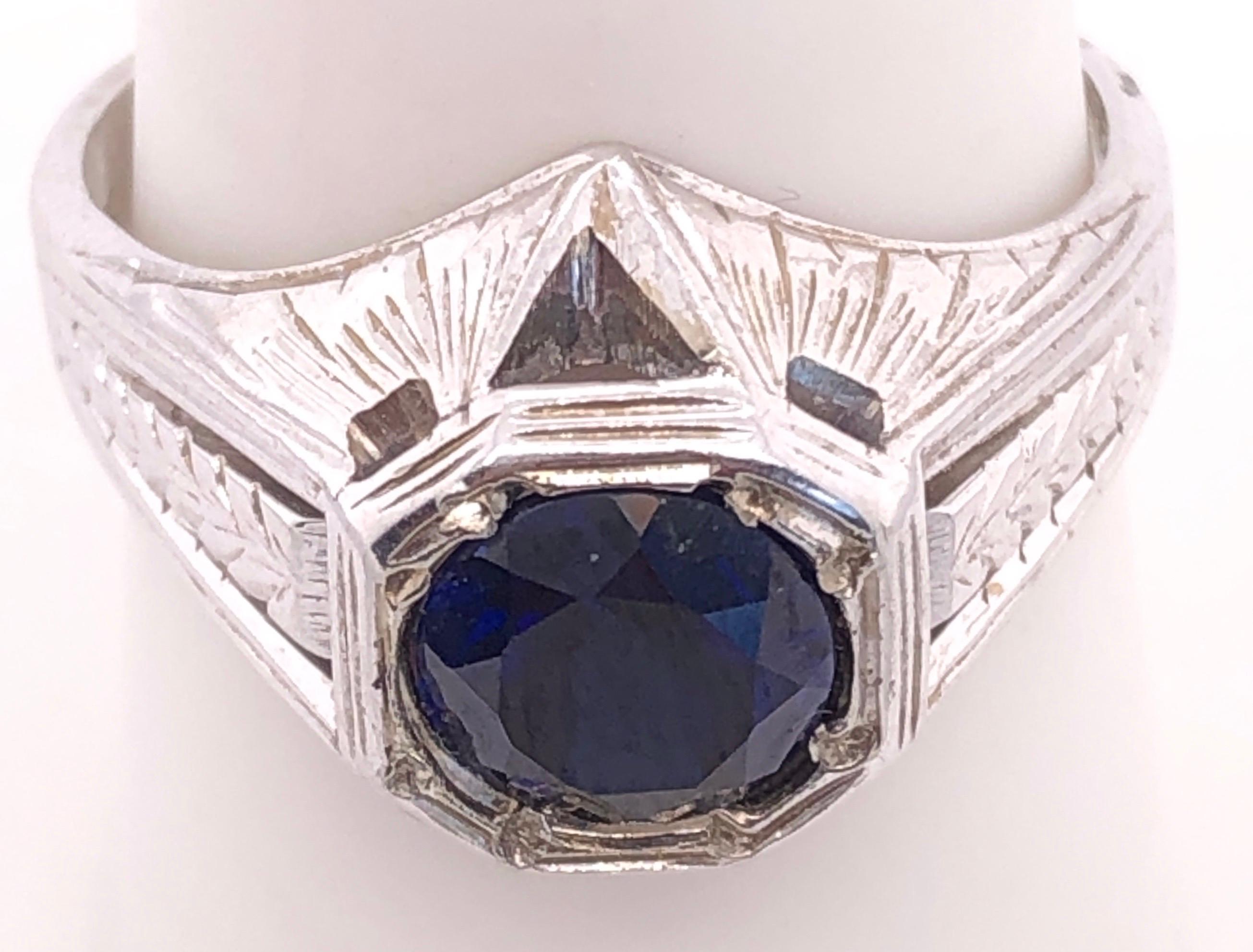 Round Cut 14 Karat White Gold Sapphire Solitaire Ring For Sale