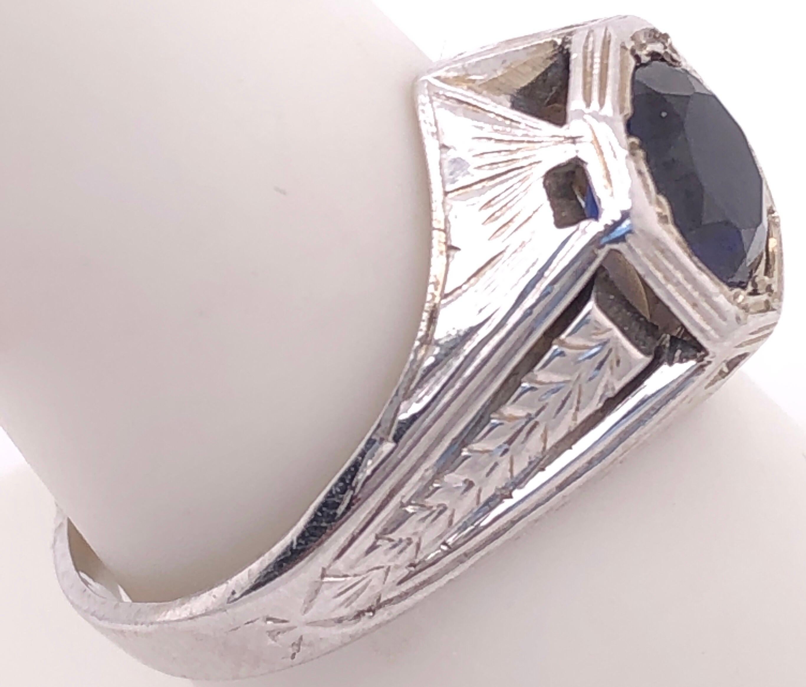 14 Karat White Gold Sapphire Solitaire Ring In Good Condition For Sale In Stamford, CT